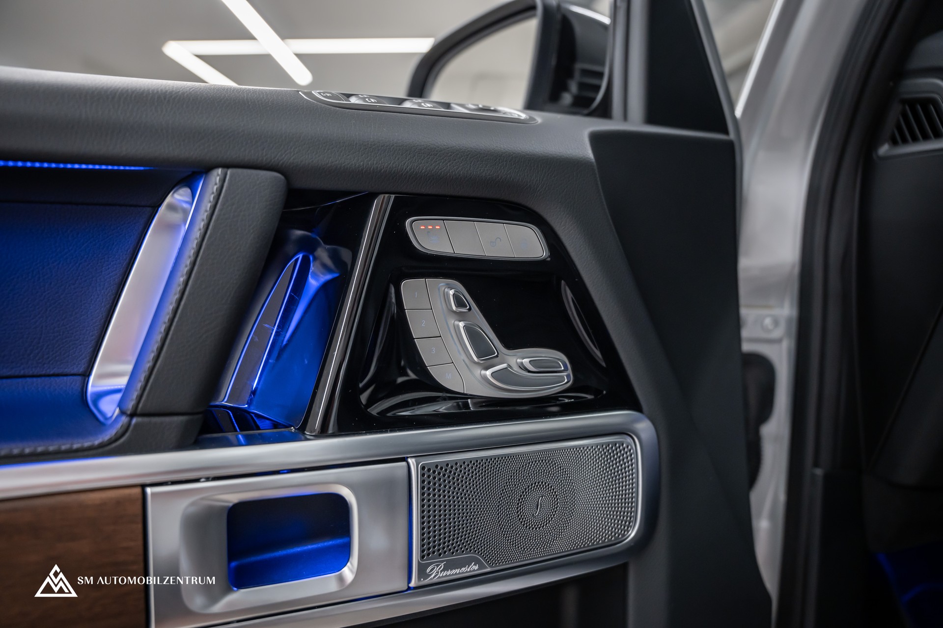 MERCEDES-BENZ G 580 / Burmester / 360° / Schiebedach-image-22