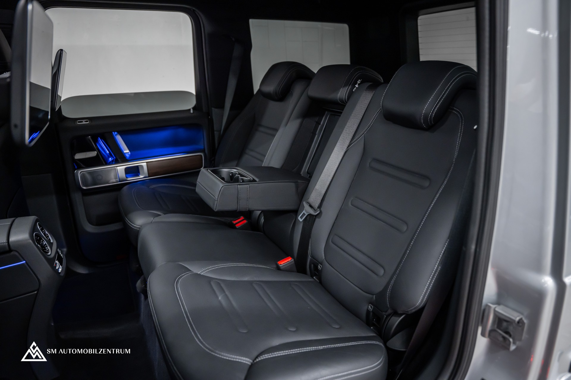 MERCEDES-BENZ G 580 / Burmester / 360° / Schiebedach-image-18