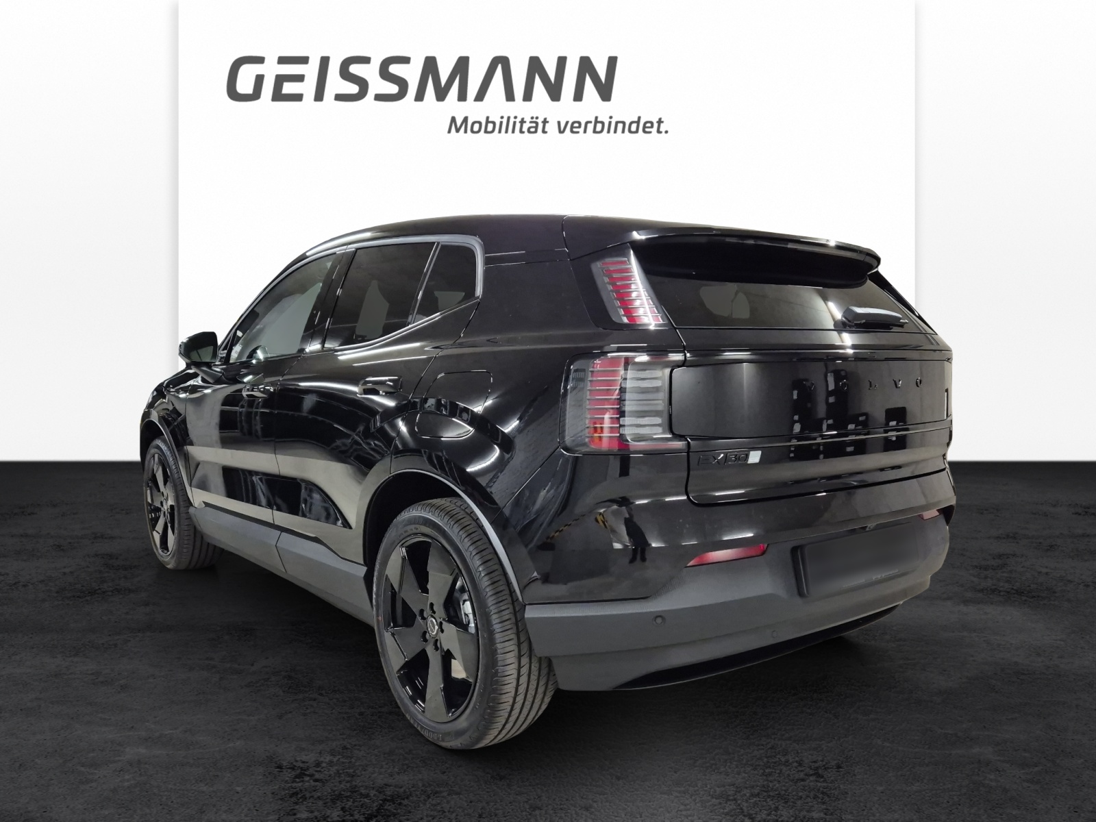 VOLVO EX30 E60 Plus Swiss Black Edition-image-7