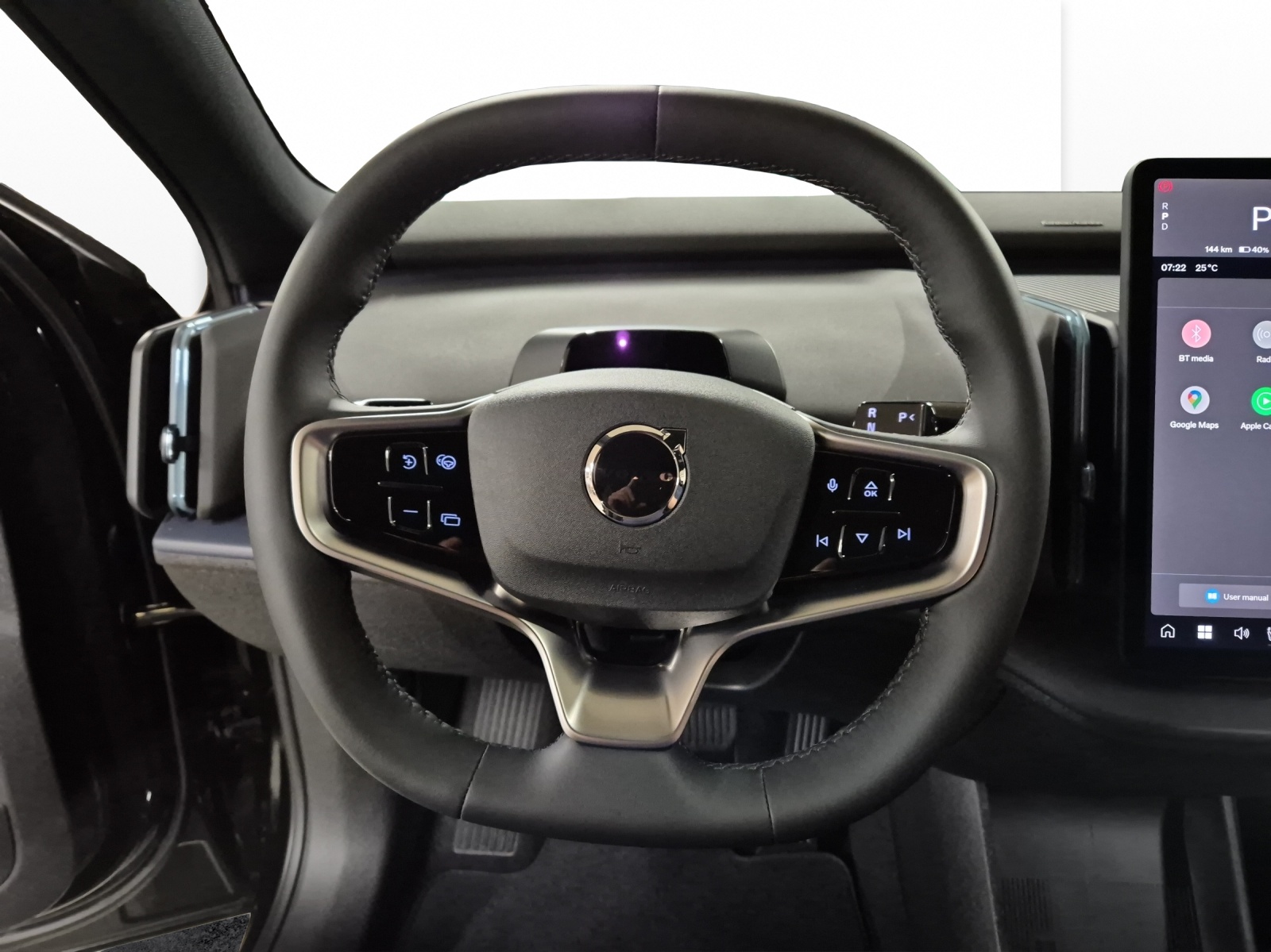 VOLVO EX30 E60 Plus Swiss Black Edition-image-9
