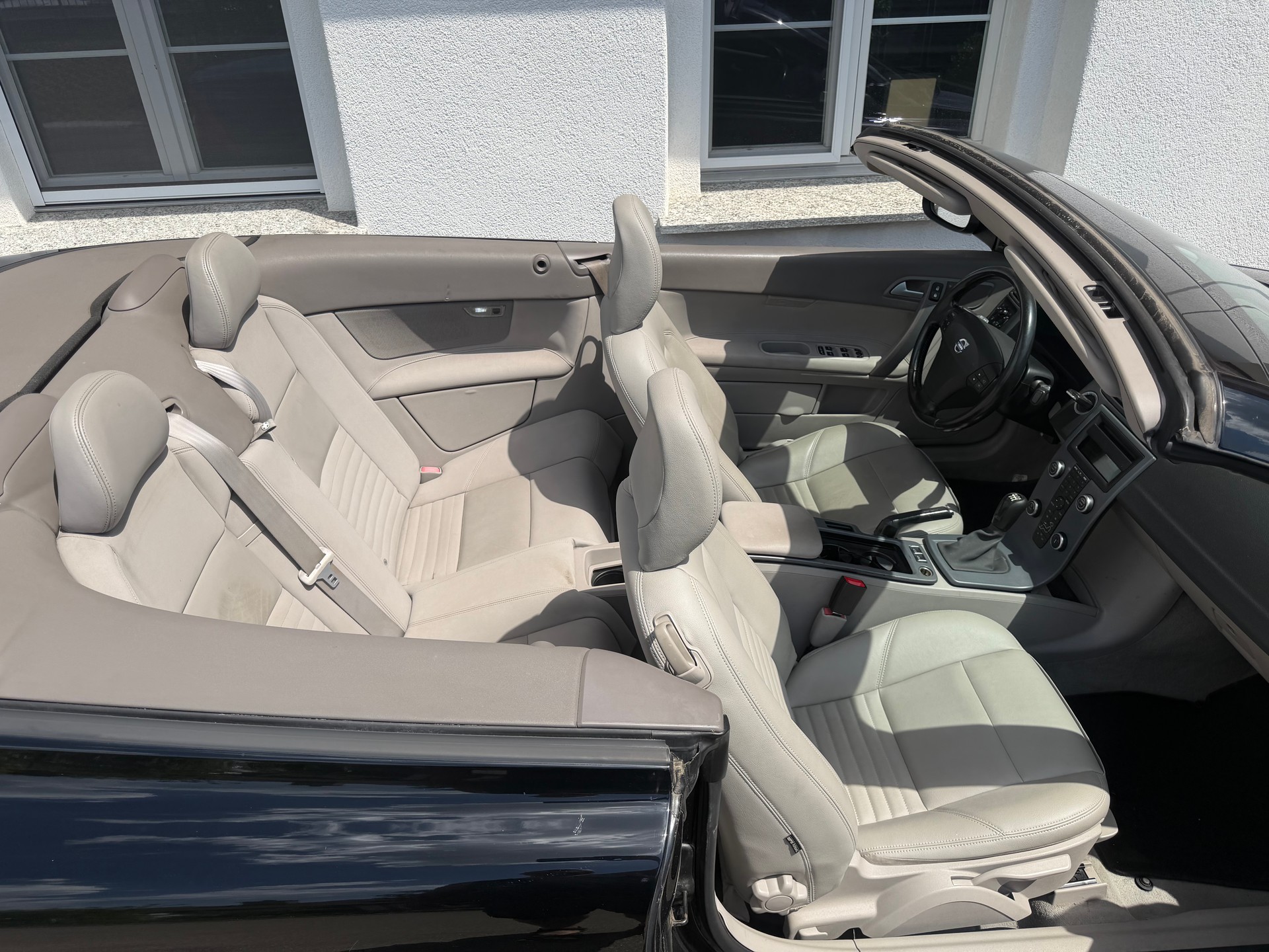 VOLVO C70 2.0D Kinetic-image-8
