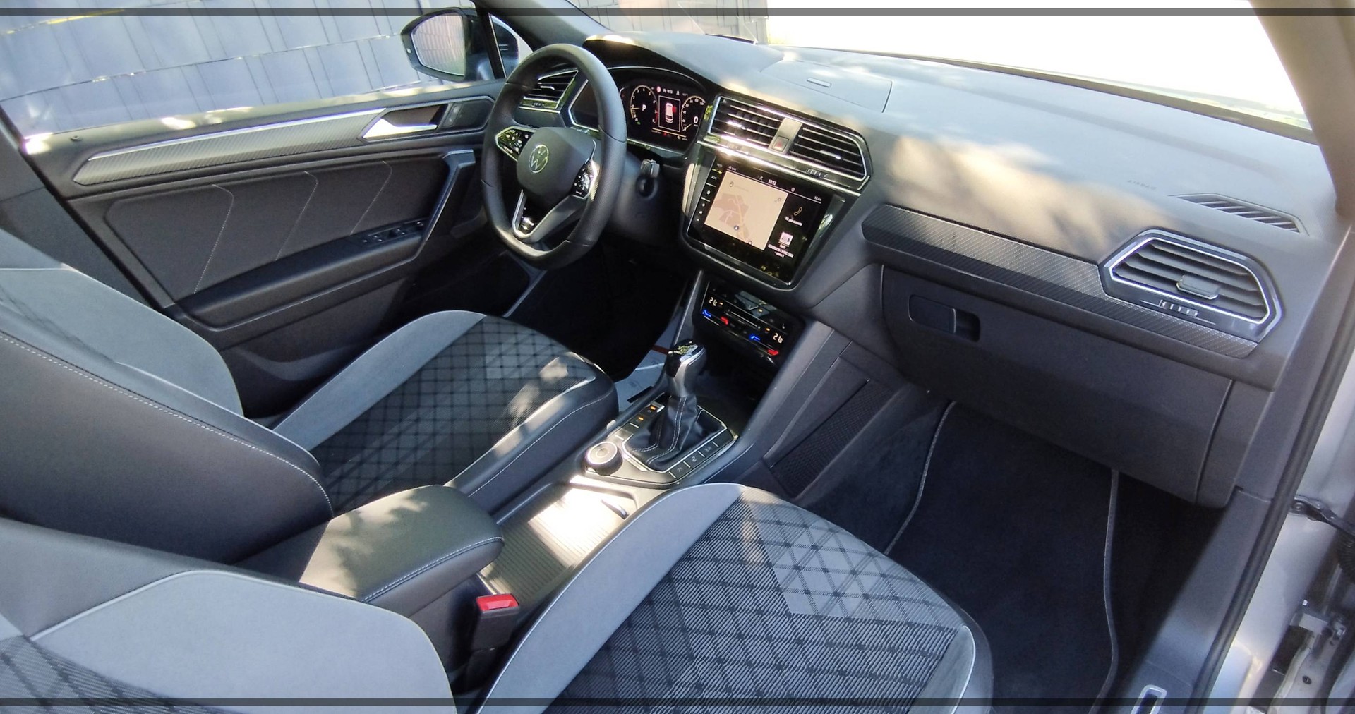 VW Tiguan Allspace 2.0TSI R-Line 4Motion DSG-image-9