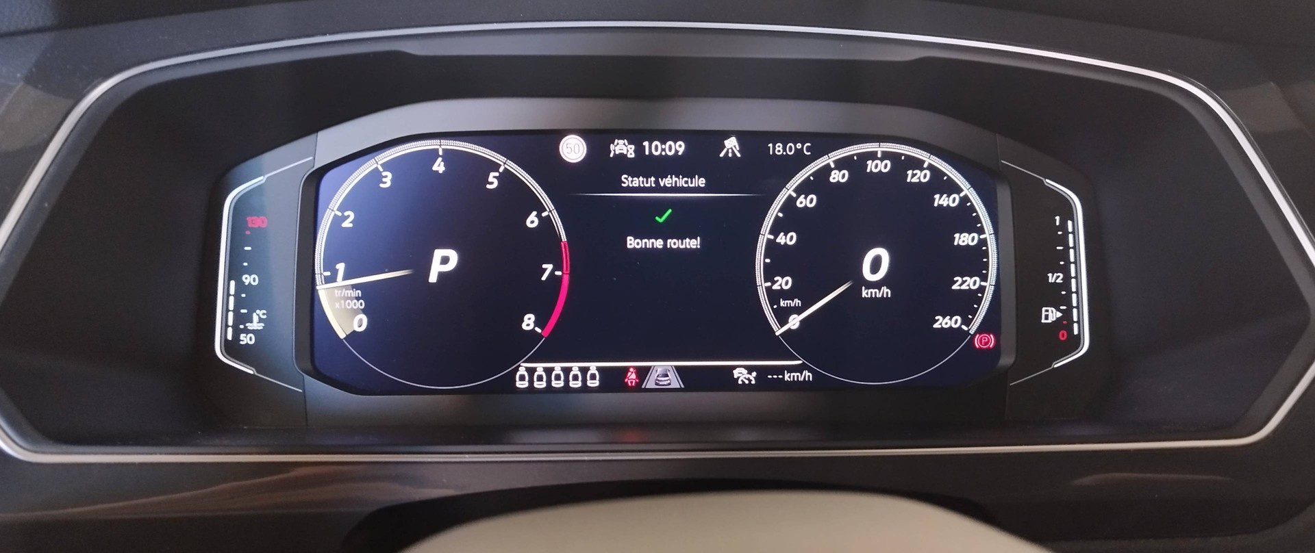 VW Tiguan Allspace 2.0TSI R-Line 4Motion DSG-image-13