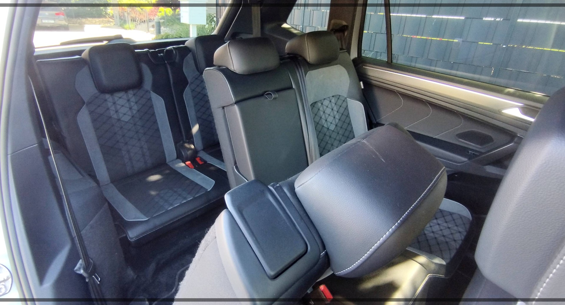 VW Tiguan Allspace 2.0TSI R-Line 4Motion DSG-image-11