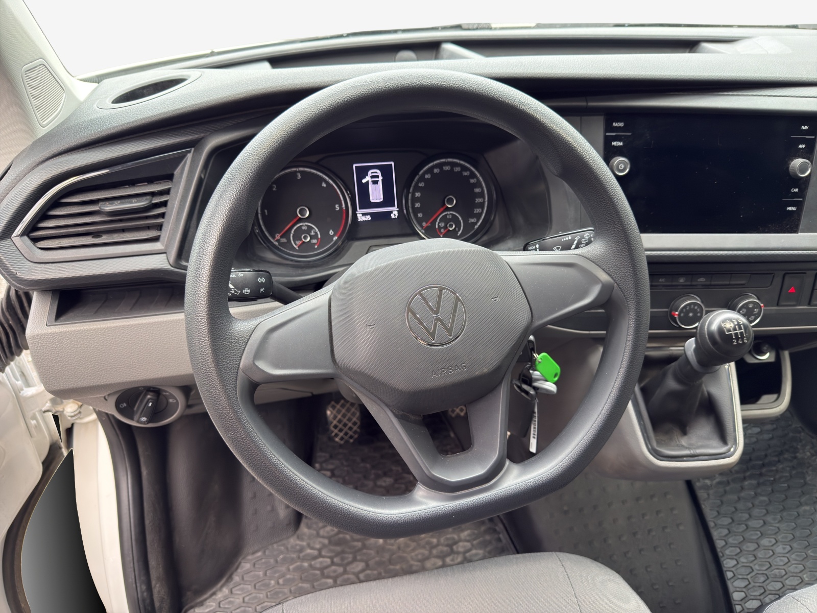 VW T6.1 2.0 TDI-image-9