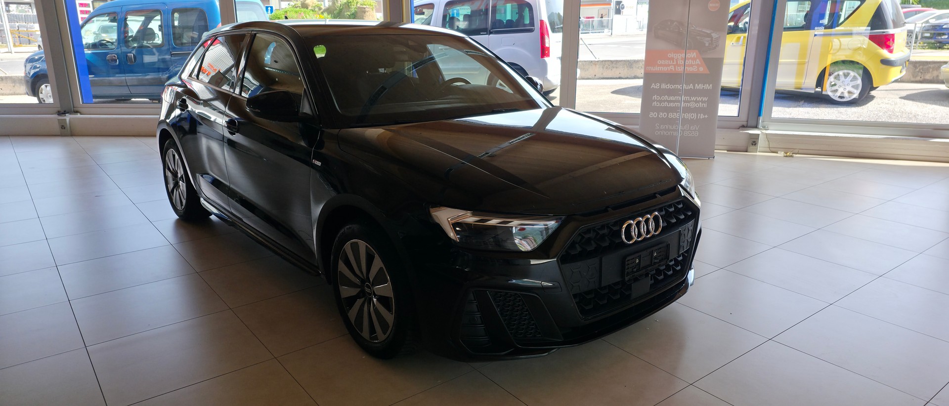 AUDI A1 Sportback 30 TFSI S Line-image-1