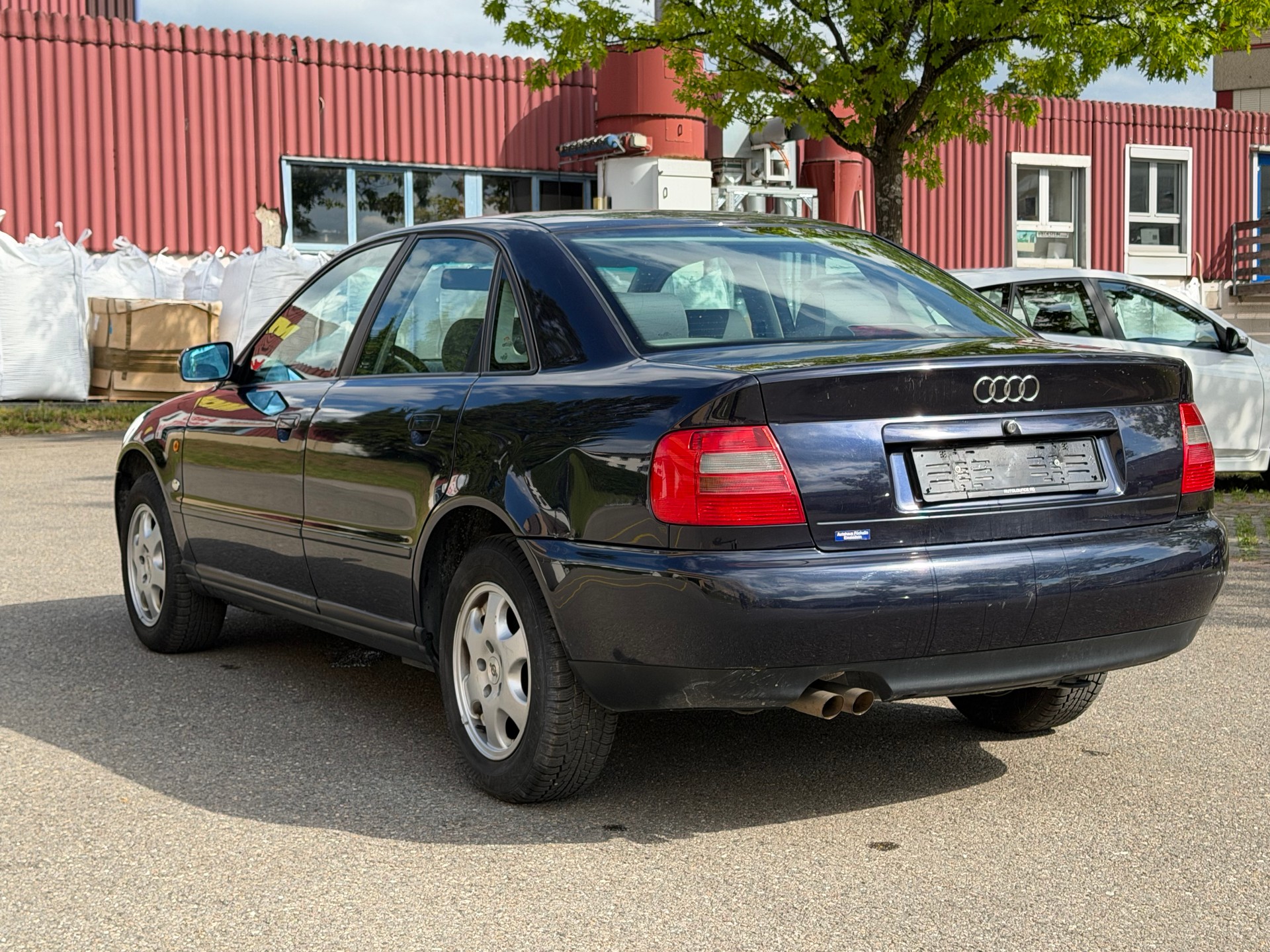 AUDI A4 2.6-image-6