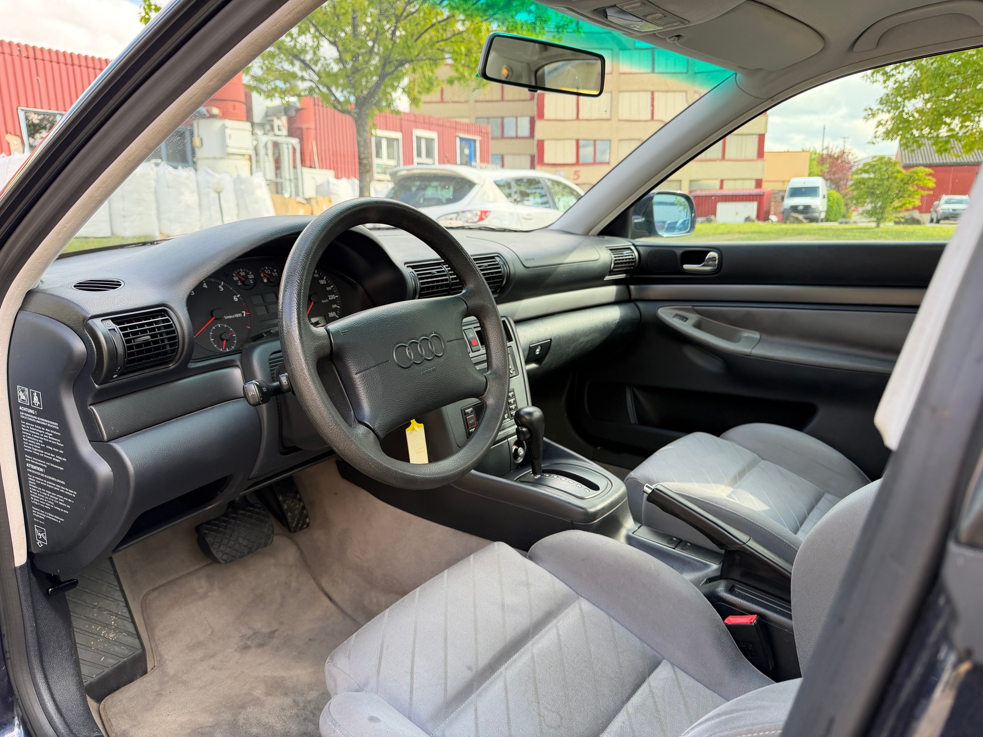 AUDI A4 2.6-image-7