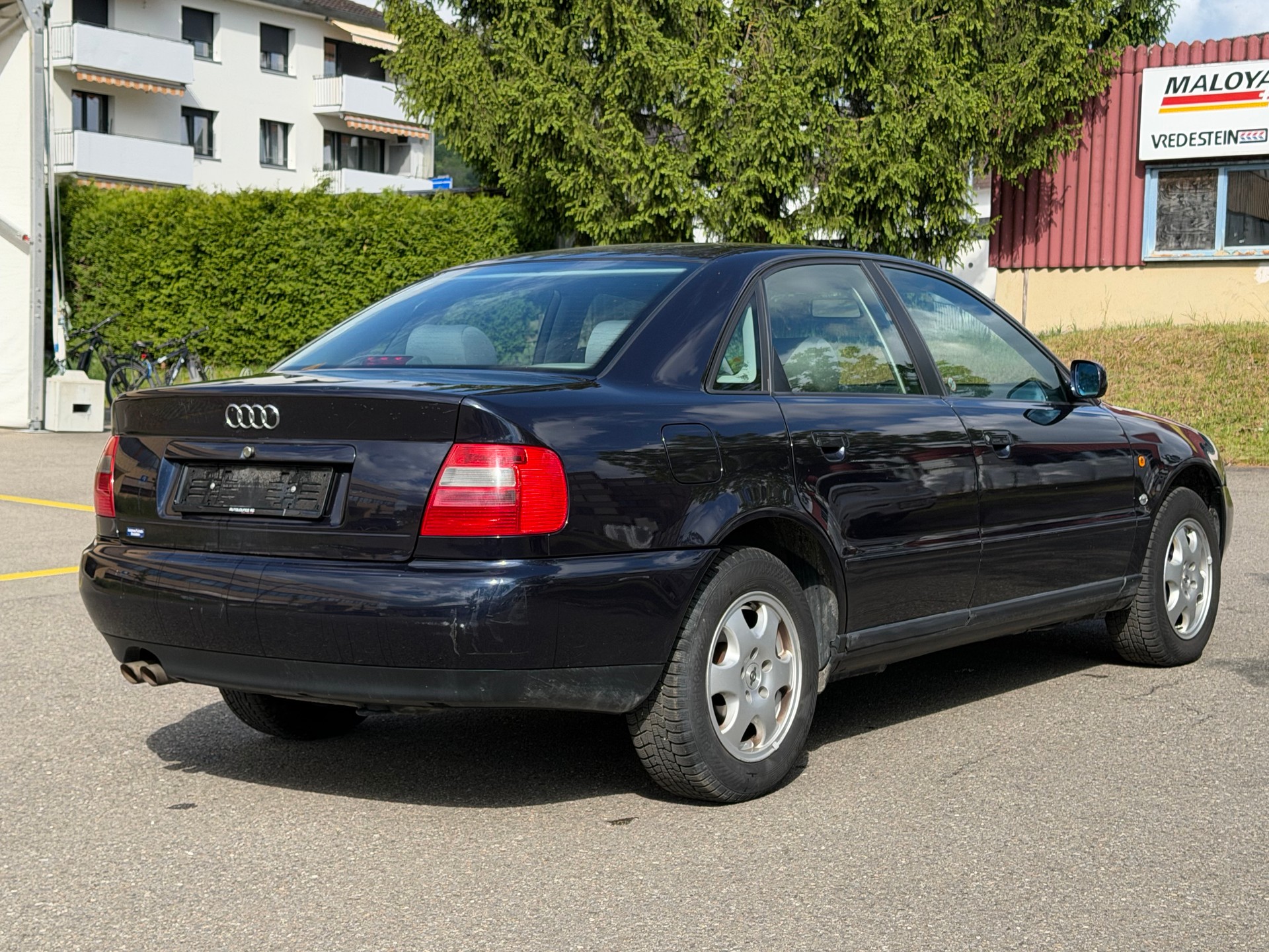 AUDI A4 2.6-image-4