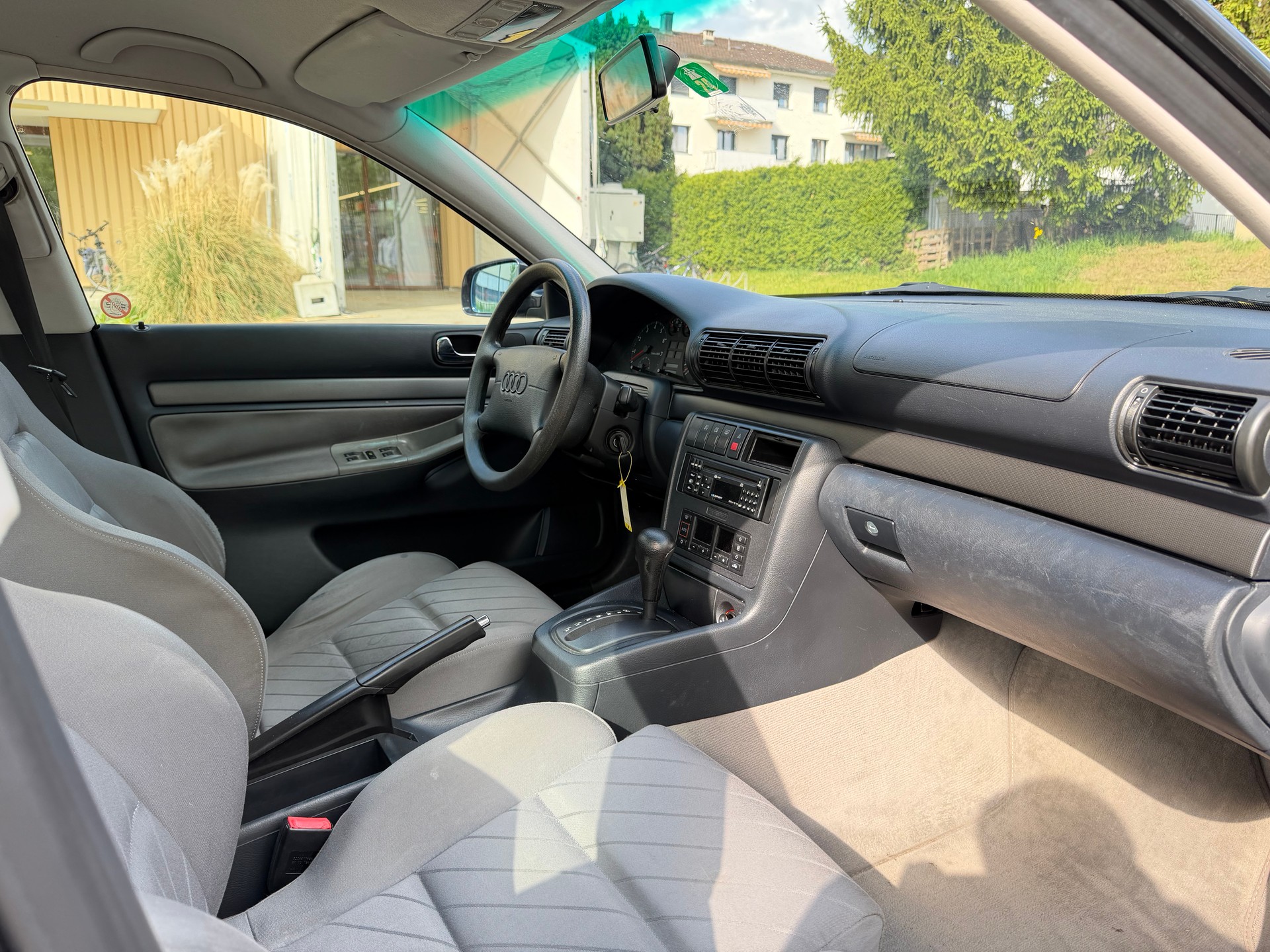 AUDI A4 2.6-image-9