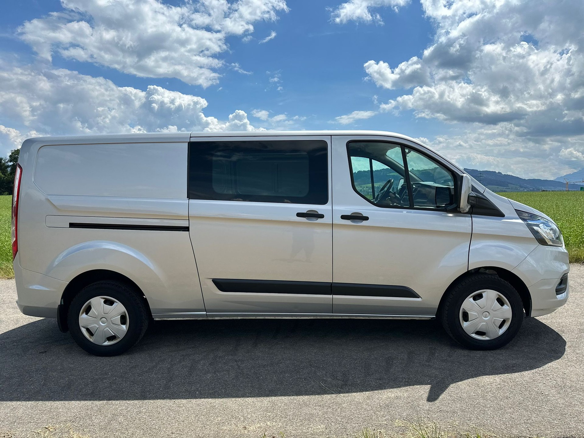 FORD Transit Custom Van 340 L2H1 Ambiente-image-4