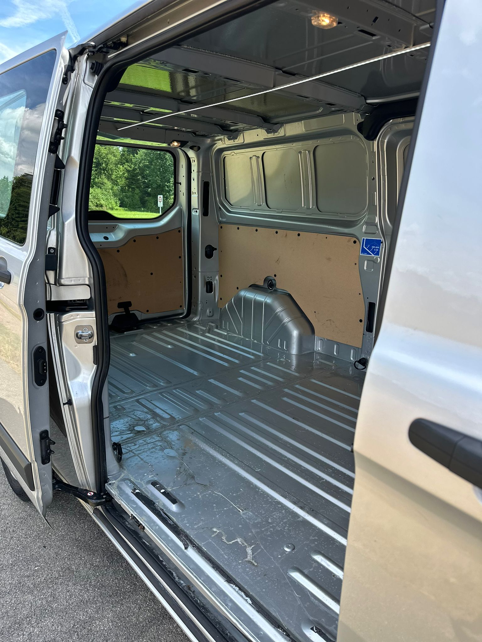 FORD Transit Custom Van 340 L2H1 Ambiente-image-10