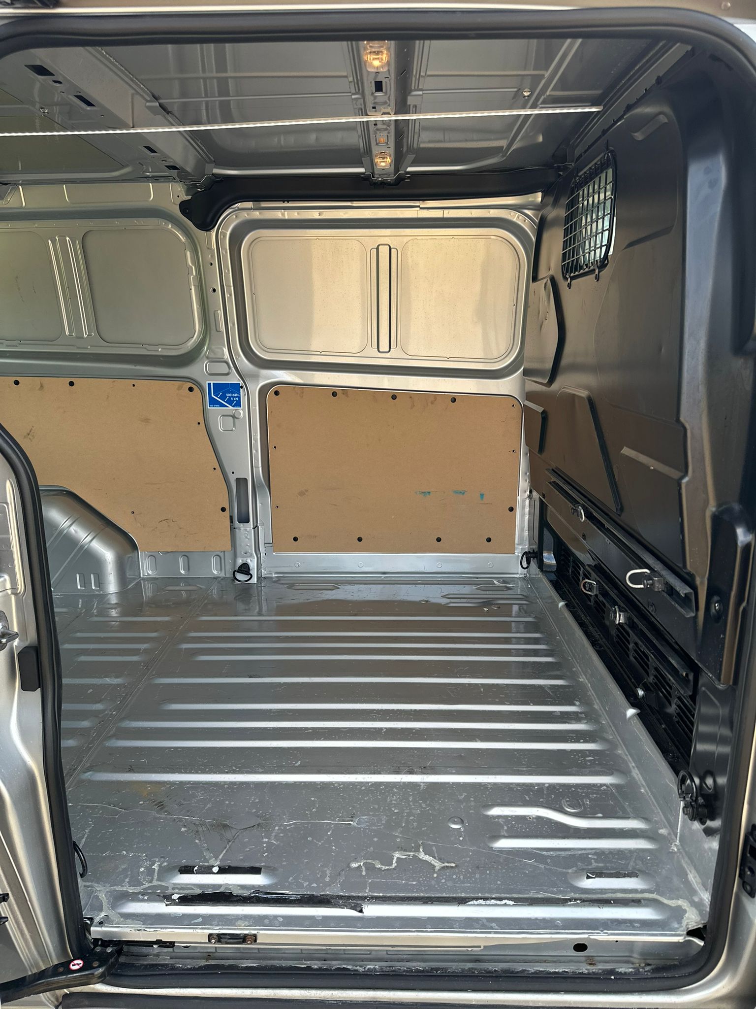 FORD Transit Custom Van 340 L2H1 Ambiente-image-9