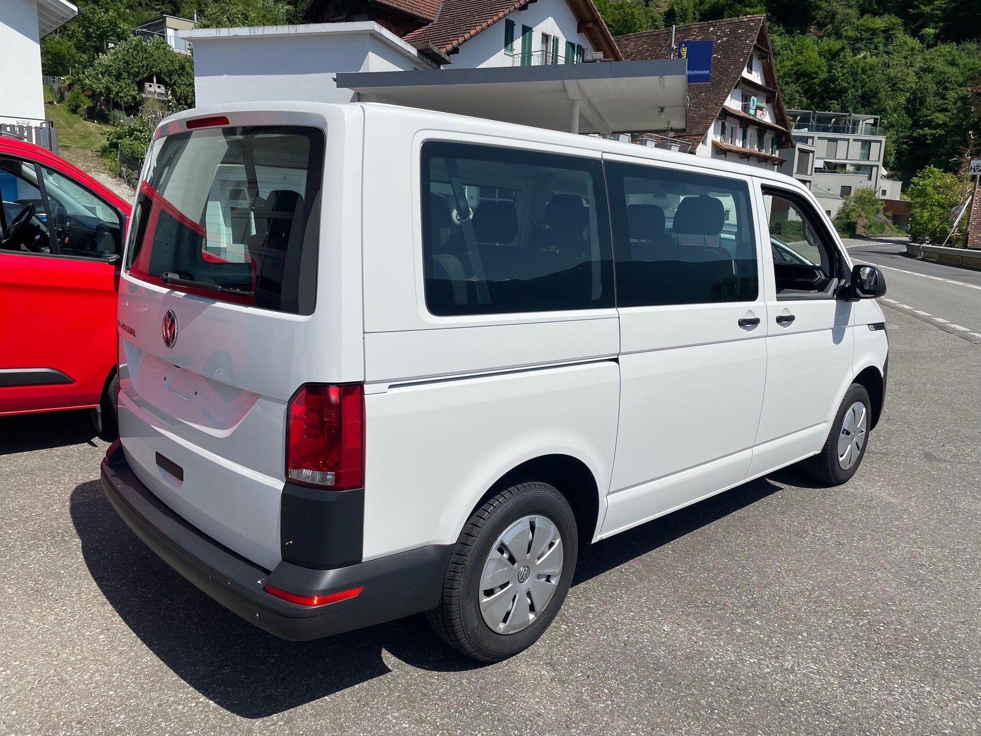 VW T6.1 Kombi 3000 2.0 TDI 150 DSG-image-2