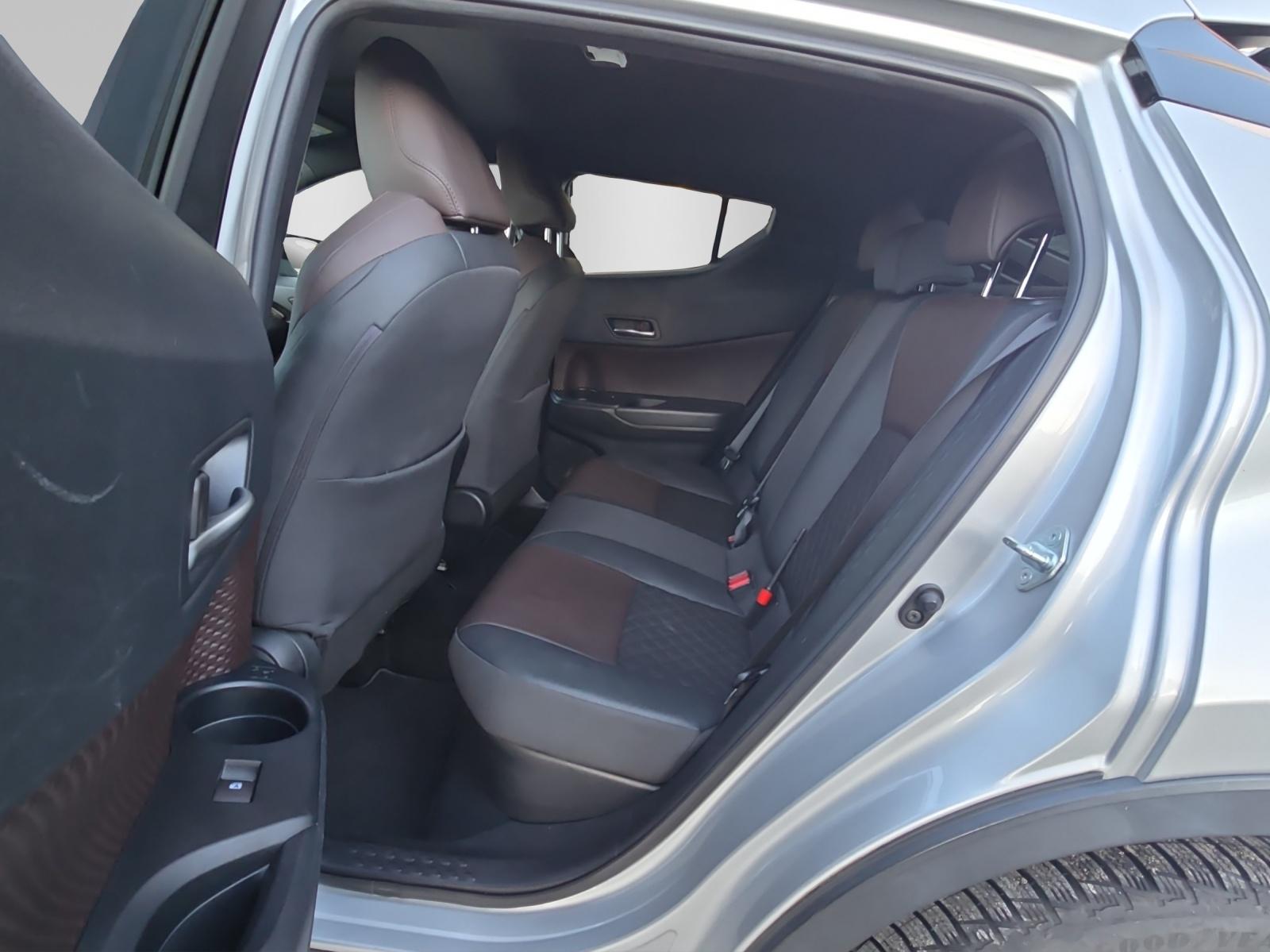 TOYOTA C-HR 1.8 VVTi HSD Premium-image-8