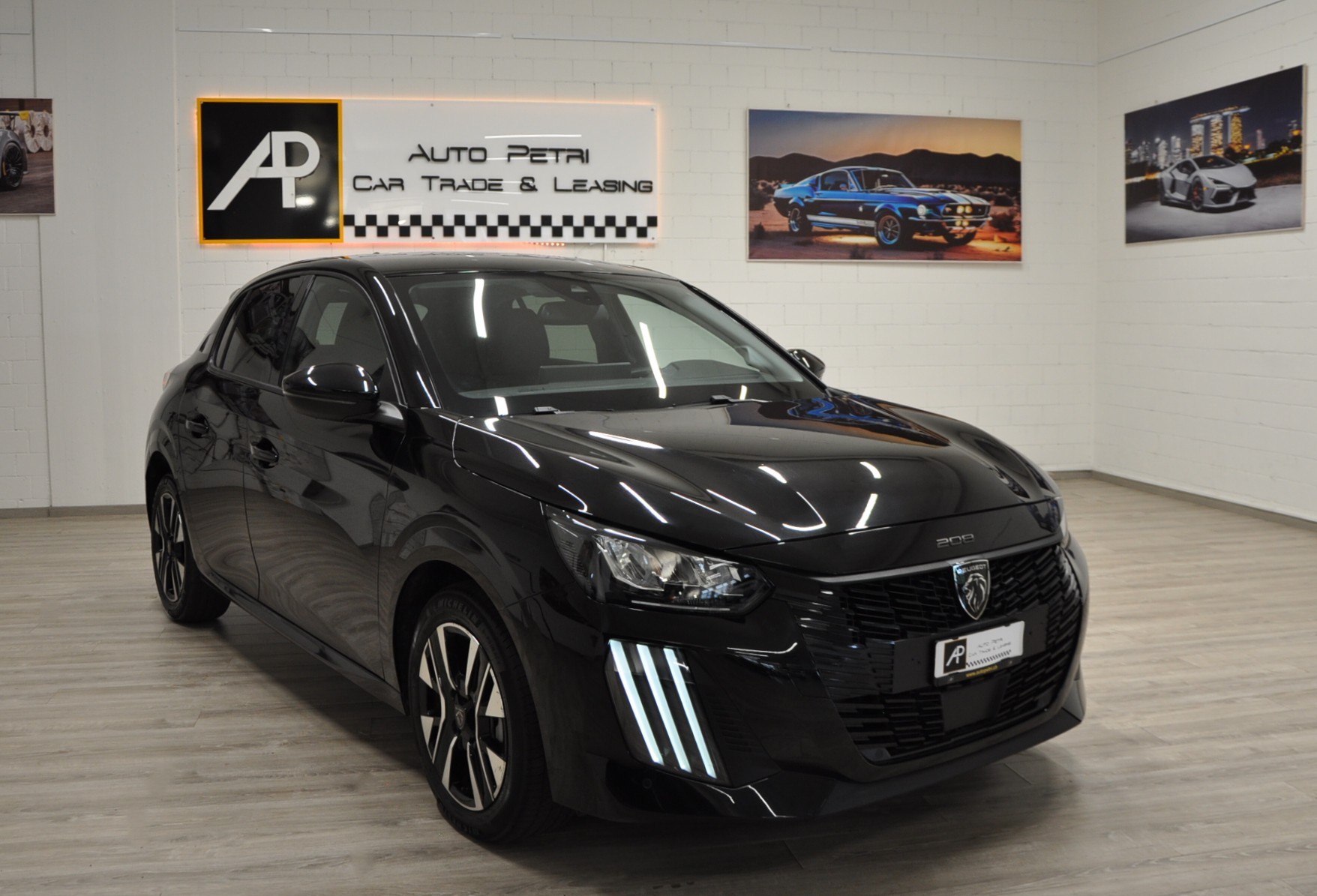 PEUGEOT 208 1.2 PureTech Allure EAT8-image-6