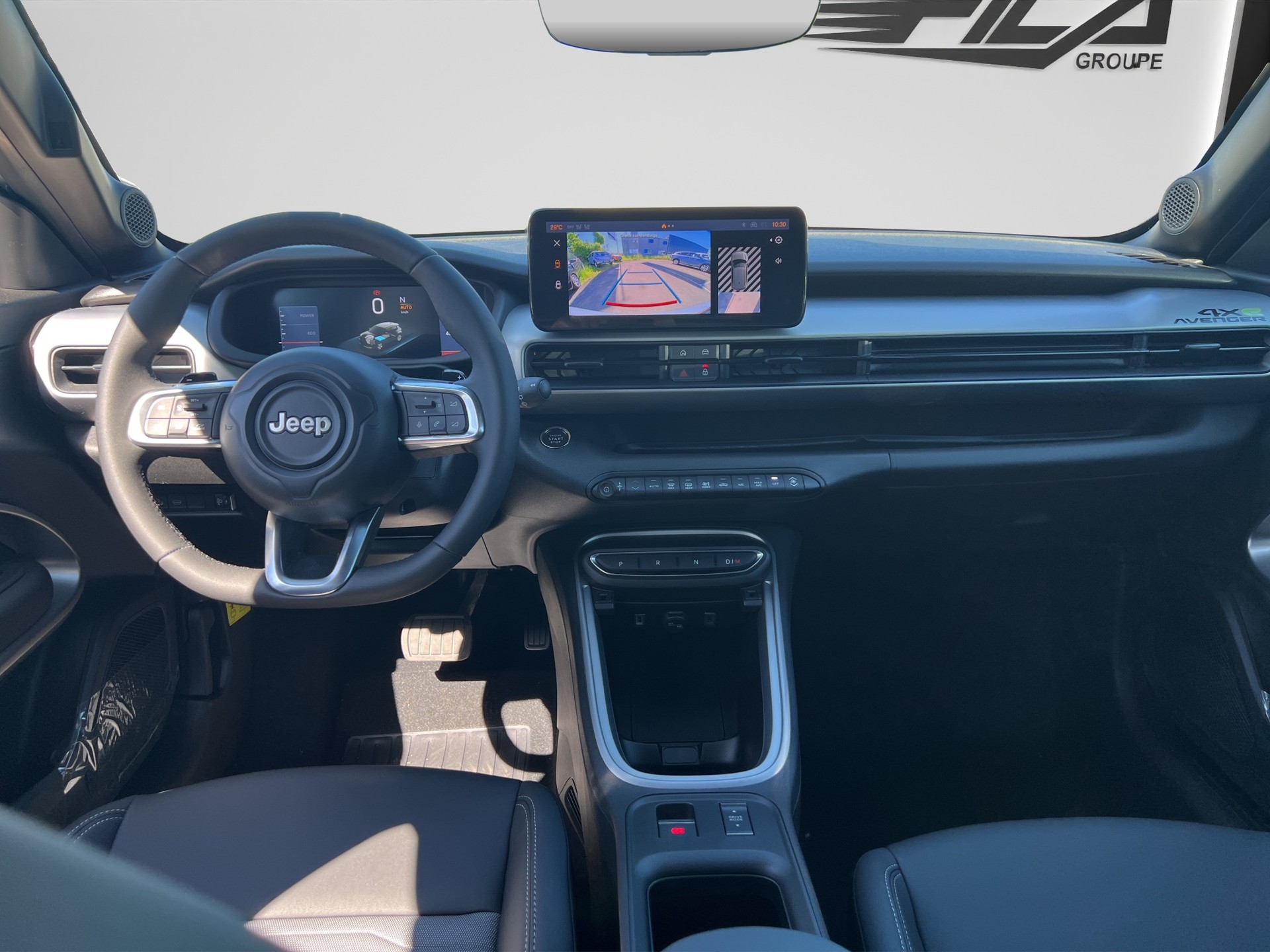 JEEP Avenger 1.2 MHEV Upland 4xe-image-9