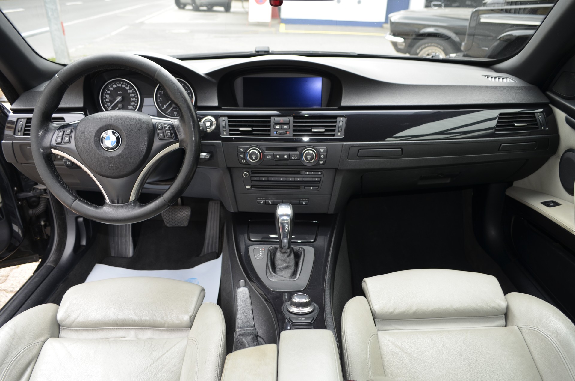 BMW 325i Cabriolet Steptronic-image-6