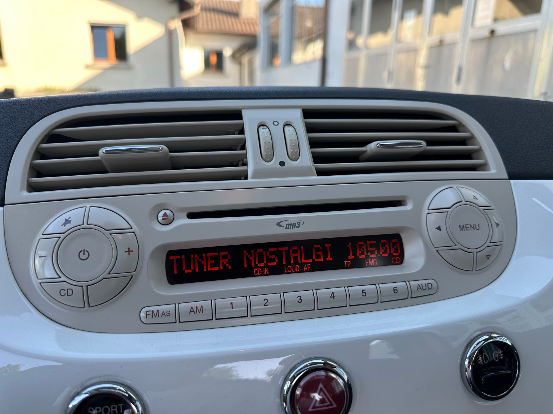 FIAT 500 1.4 16V Lounge-image-16