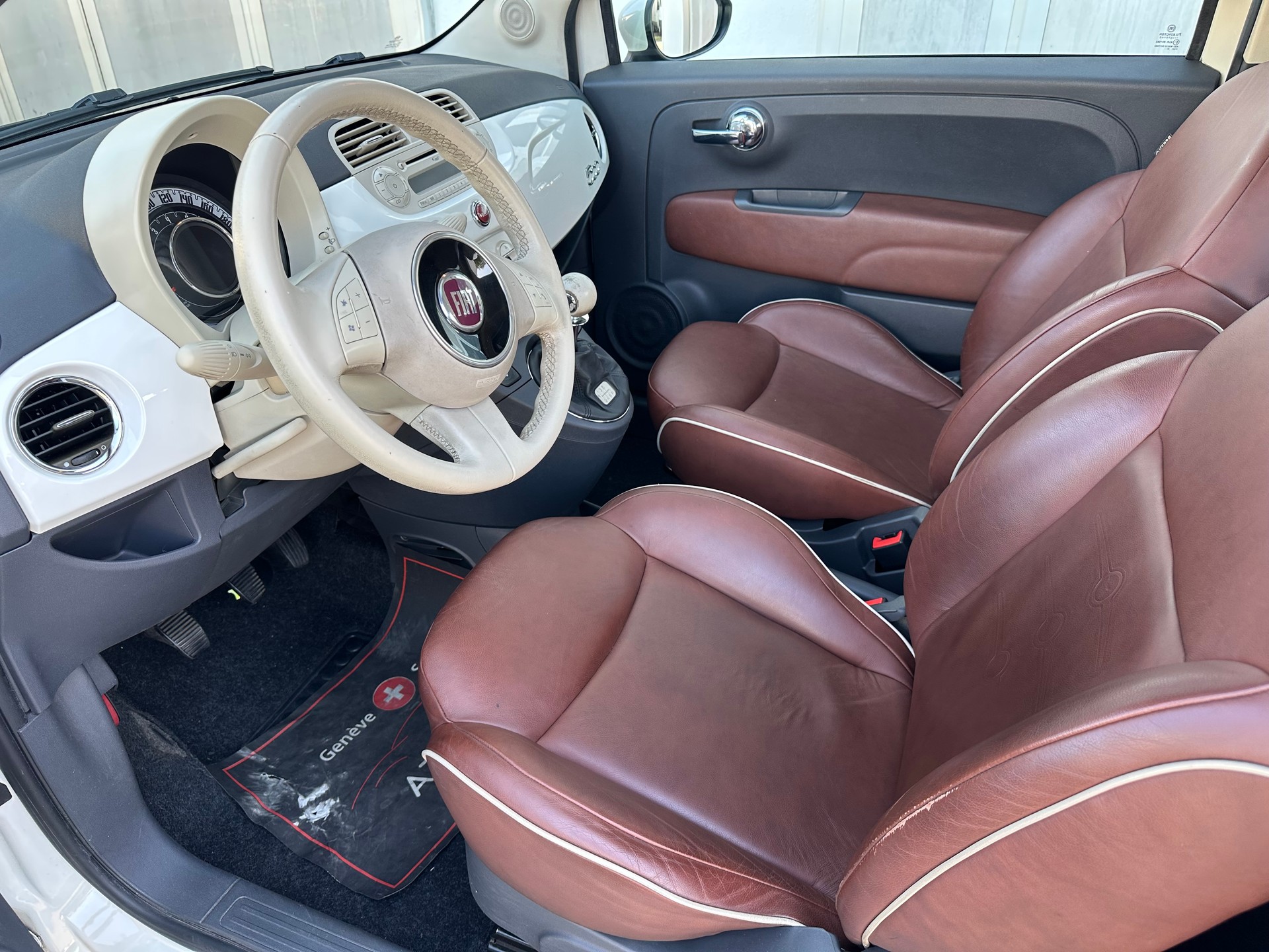 FIAT 500 1.4 16V Lounge-image-12