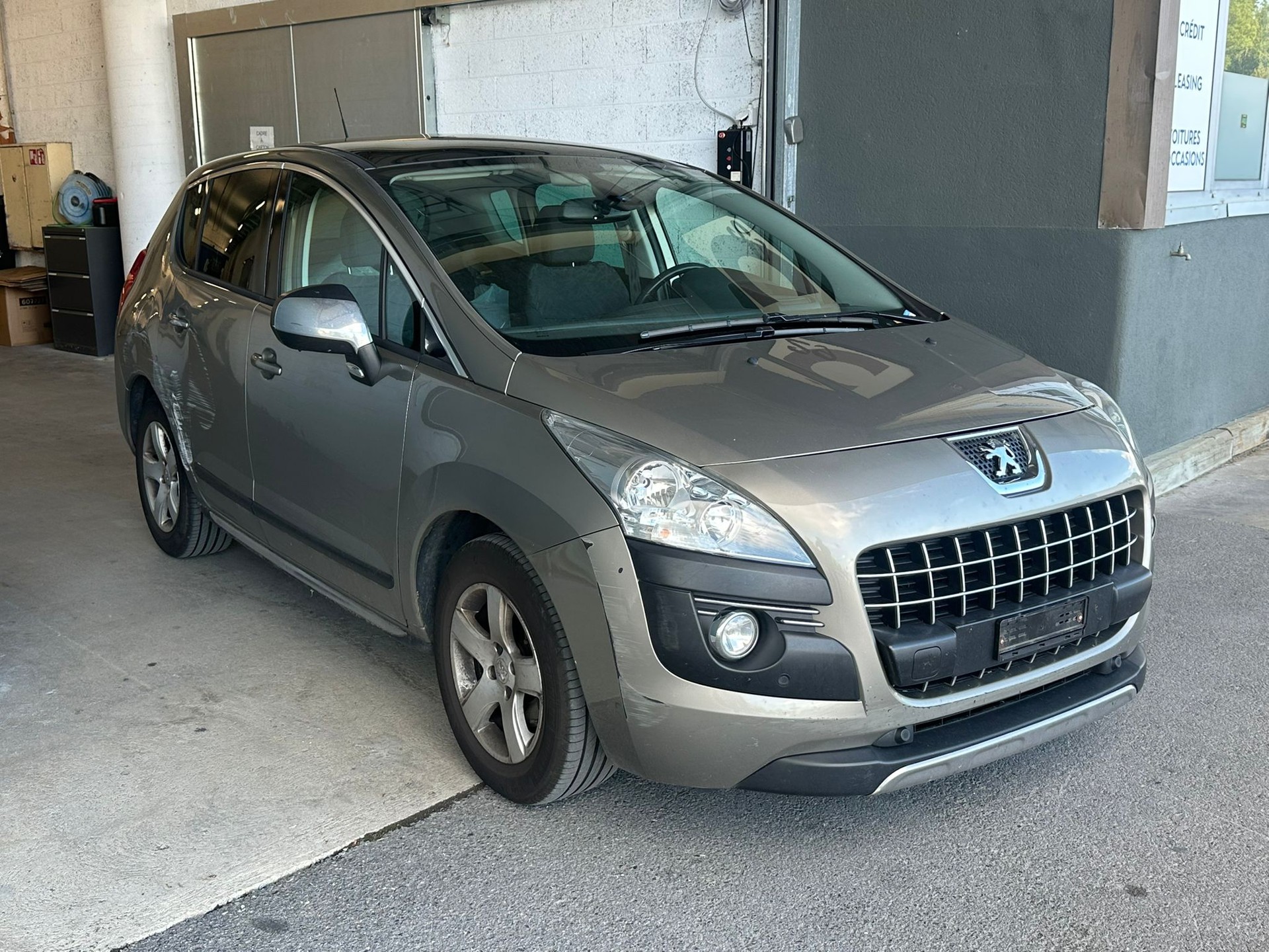 PEUGEOT 3008 1.6 16V T Active-image-2
