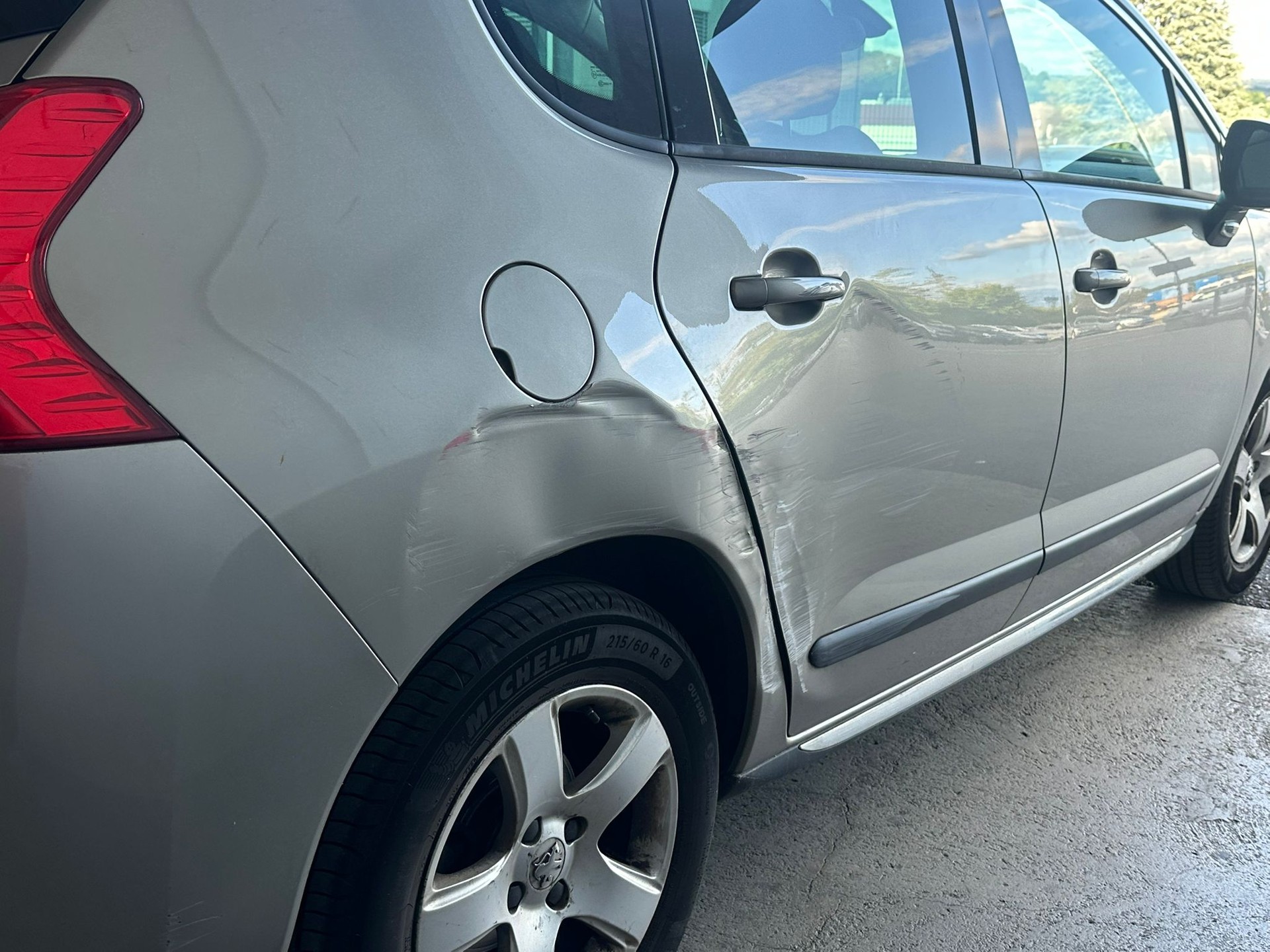 PEUGEOT 3008 1.6 16V T Active-image-7