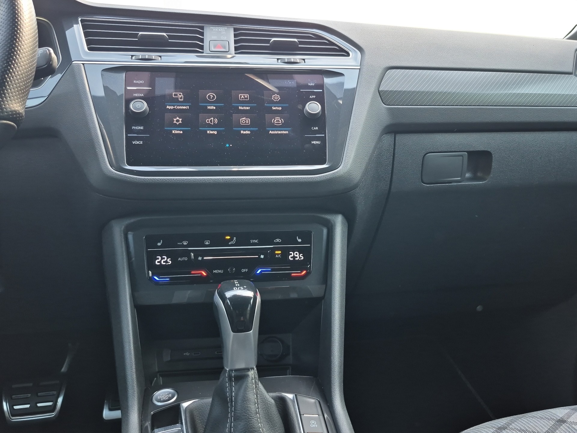 VW Tiguan 2.0 TDI SCR R-Line 4Motion DSG *Anhängerkupplung*-image-11