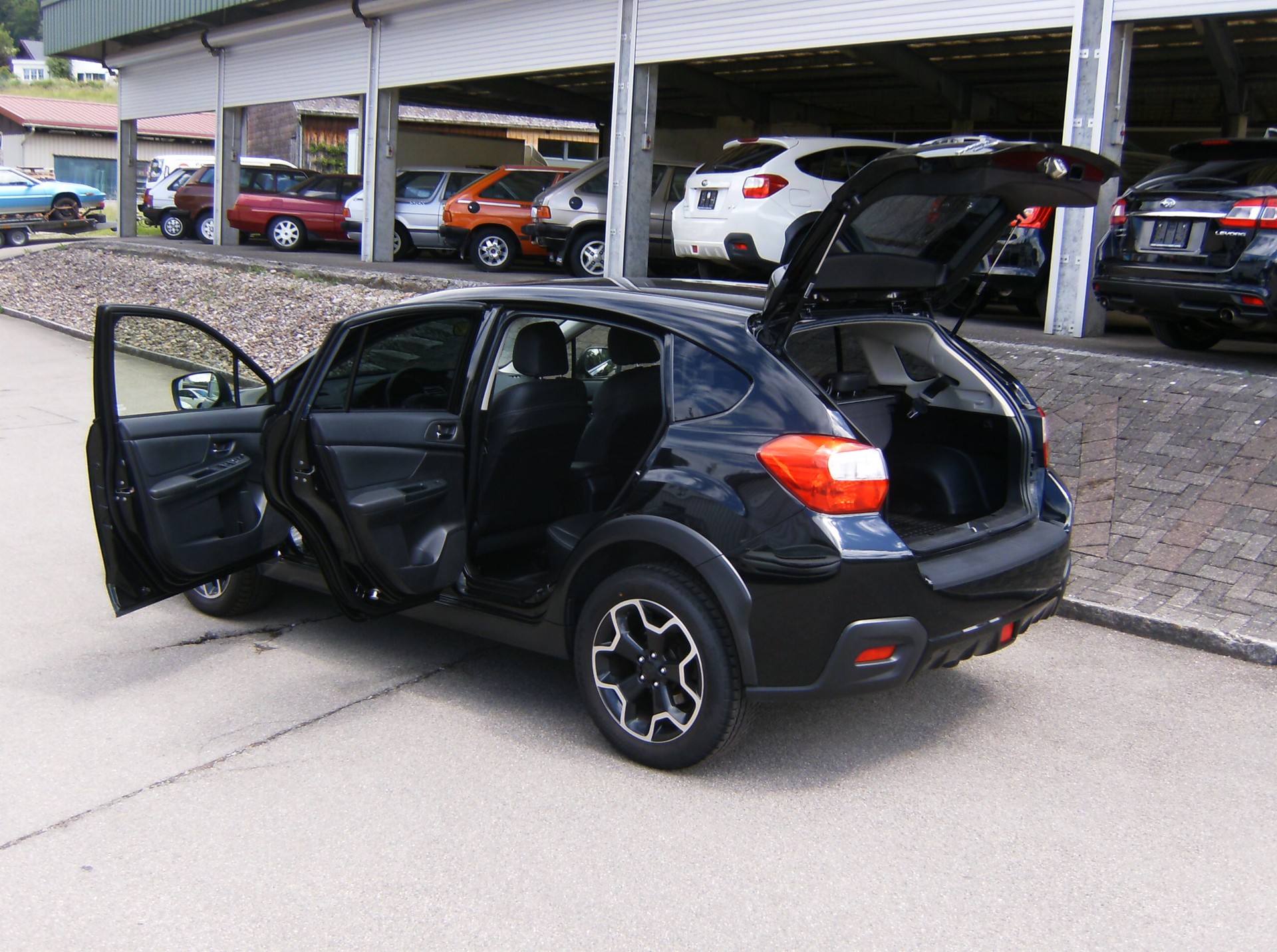 SUBARU XV 2.0D Swiss Three AWD-image-4