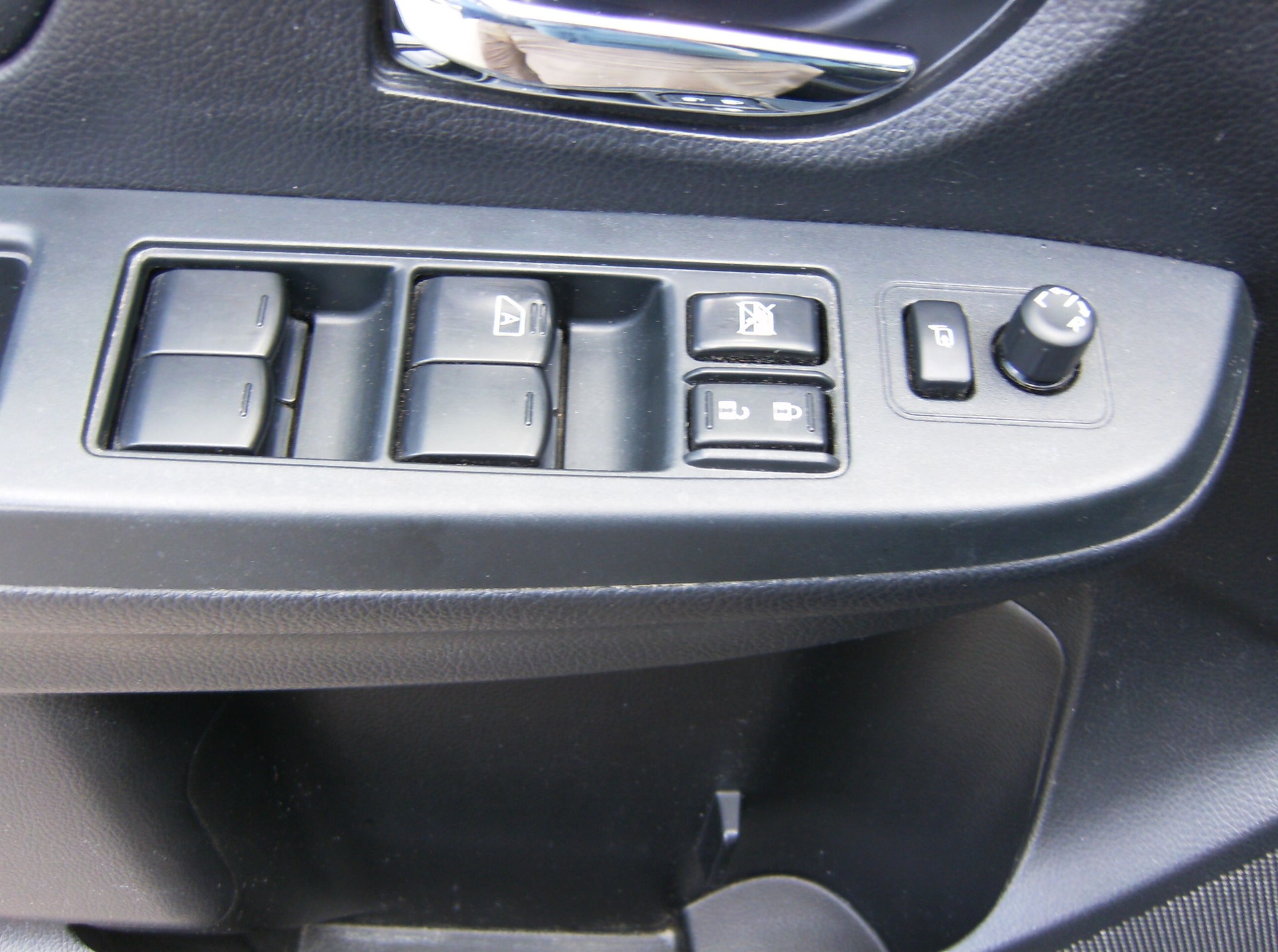 SUBARU XV 2.0D Swiss Three AWD-image-10