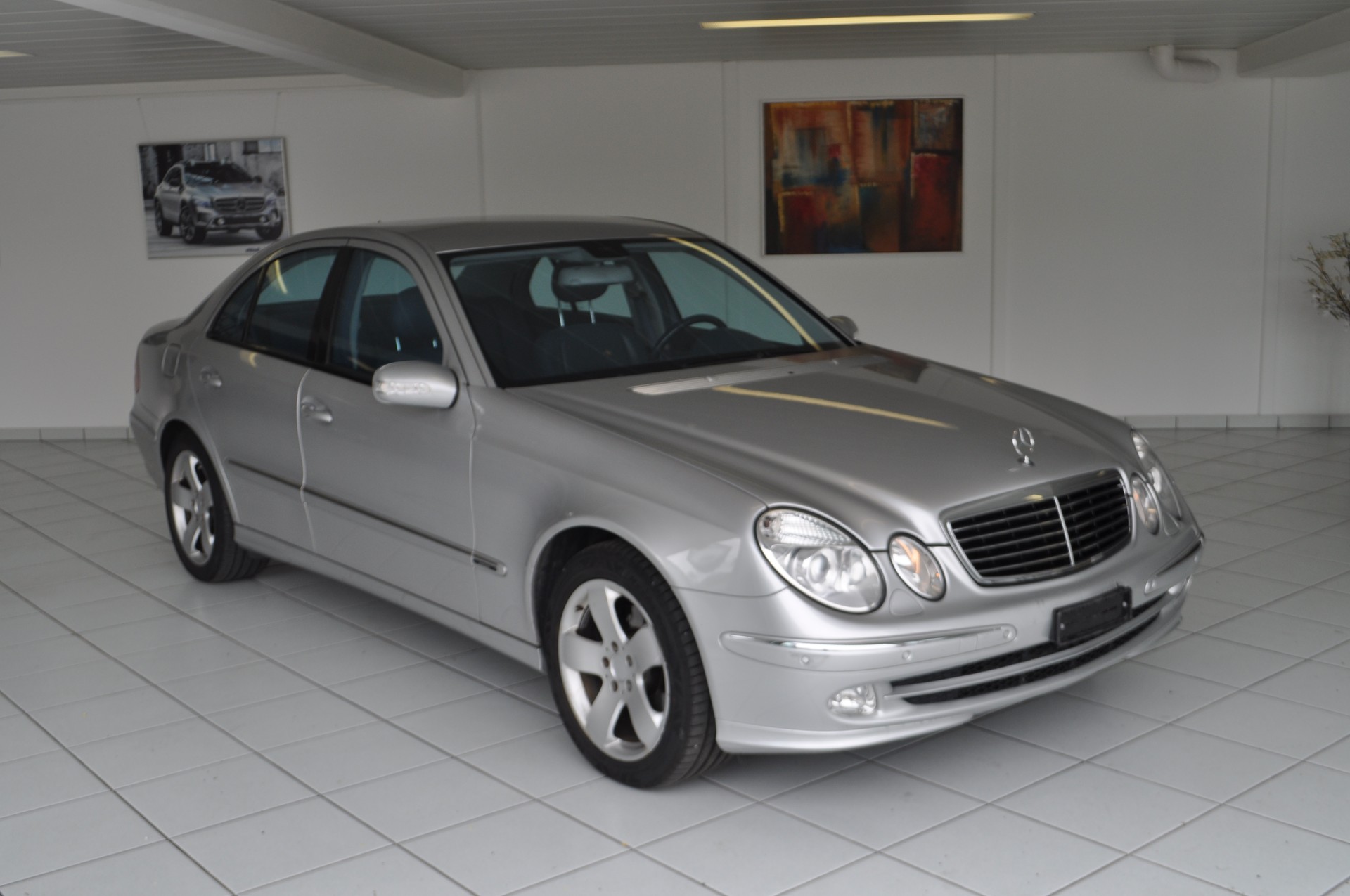 MERCEDES-BENZ E 320 Avantgarde 4Matic Automatic-image-1