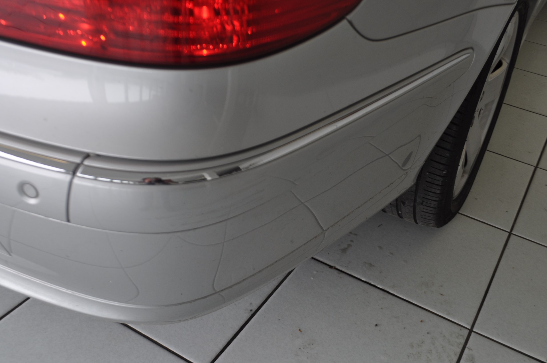 MERCEDES-BENZ E 320 Avantgarde 4Matic Automatic-image-15