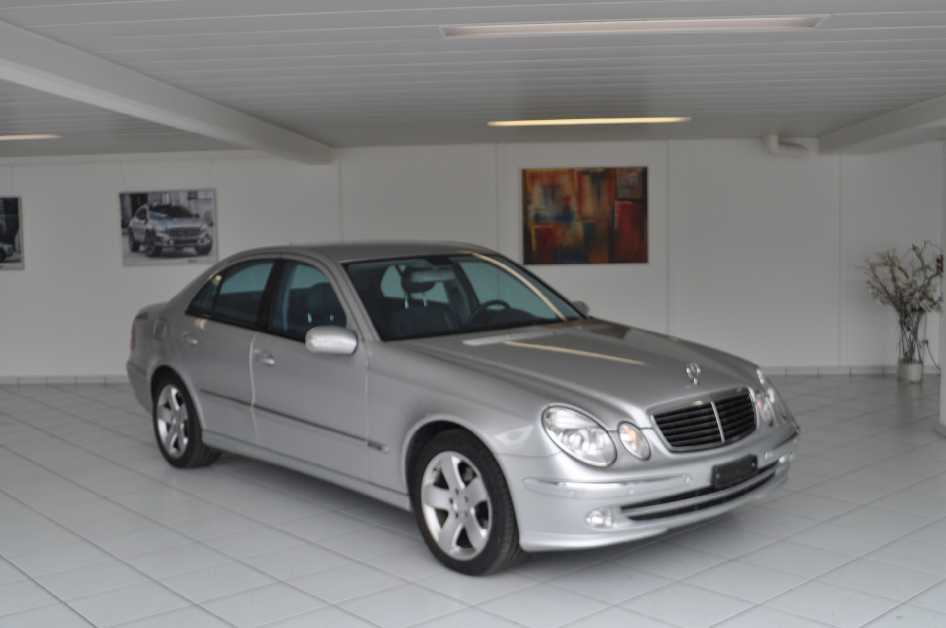 MERCEDES-BENZ E 320 Avantgarde 4Matic Automatic-image-0