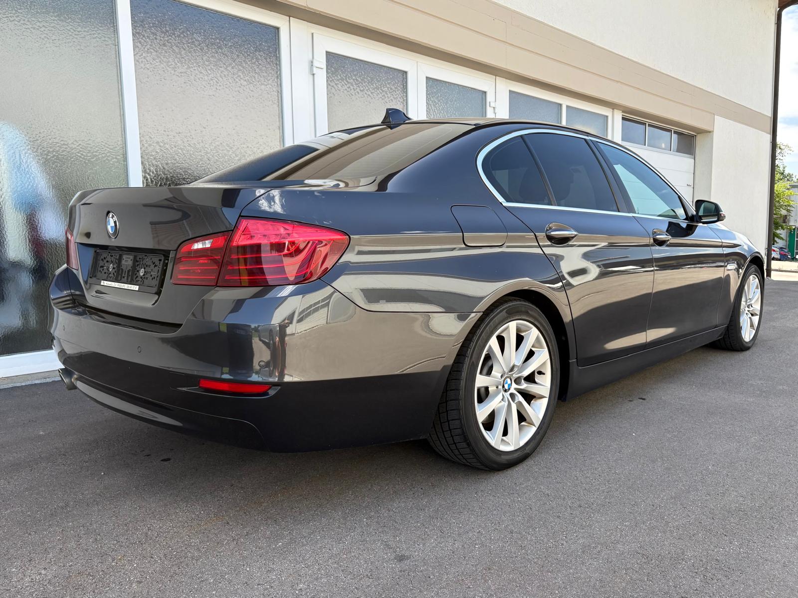 BMW 520d xDrive Modern Line Steptronic Facelift-image-4