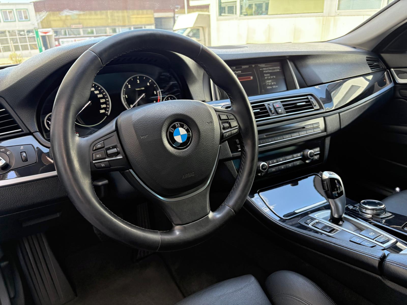 BMW 520d xDrive Modern Line Steptronic Facelift-image-6