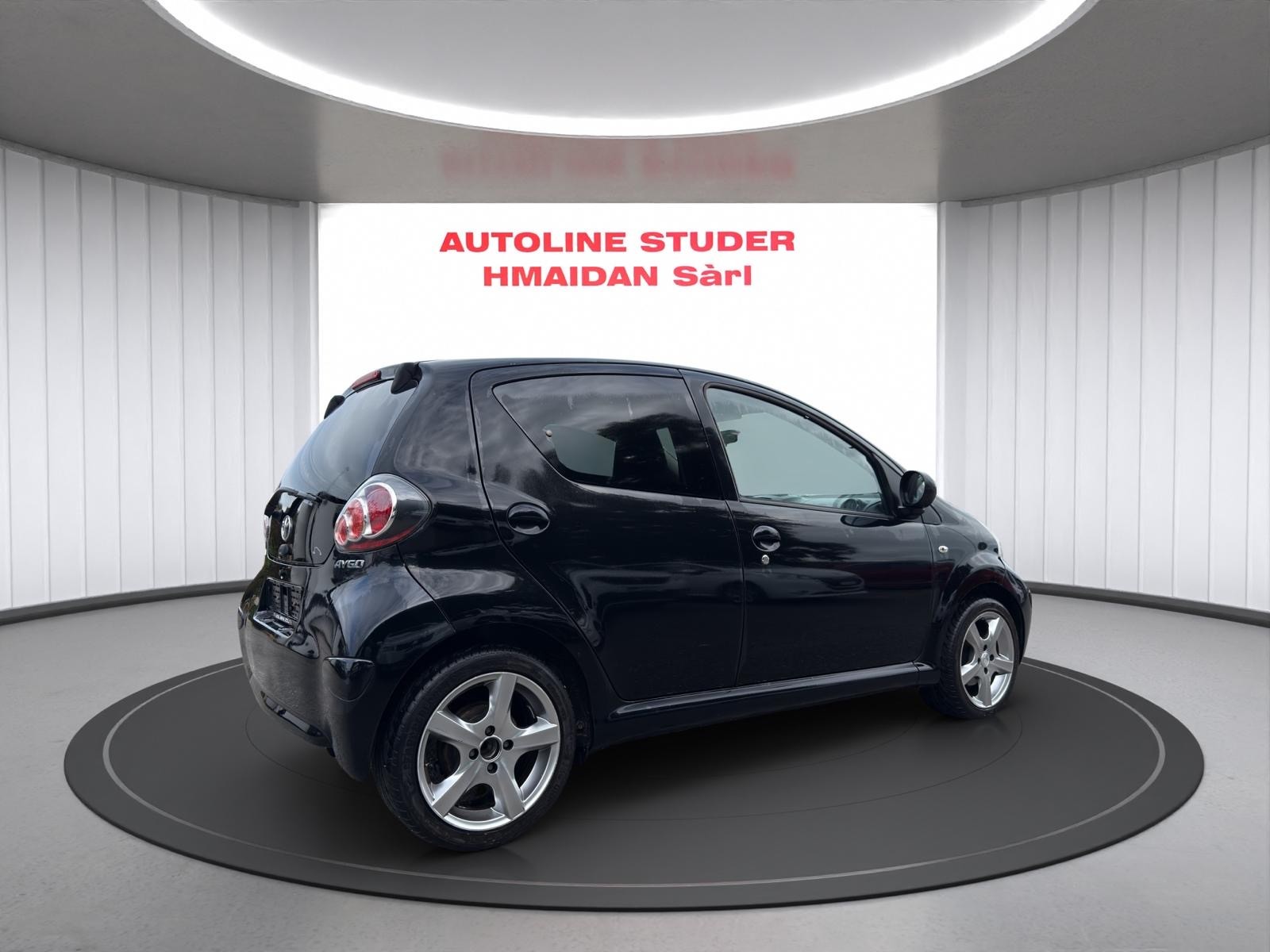 TOYOTA Aygo 1.0 Linea Luna Cool-image-3