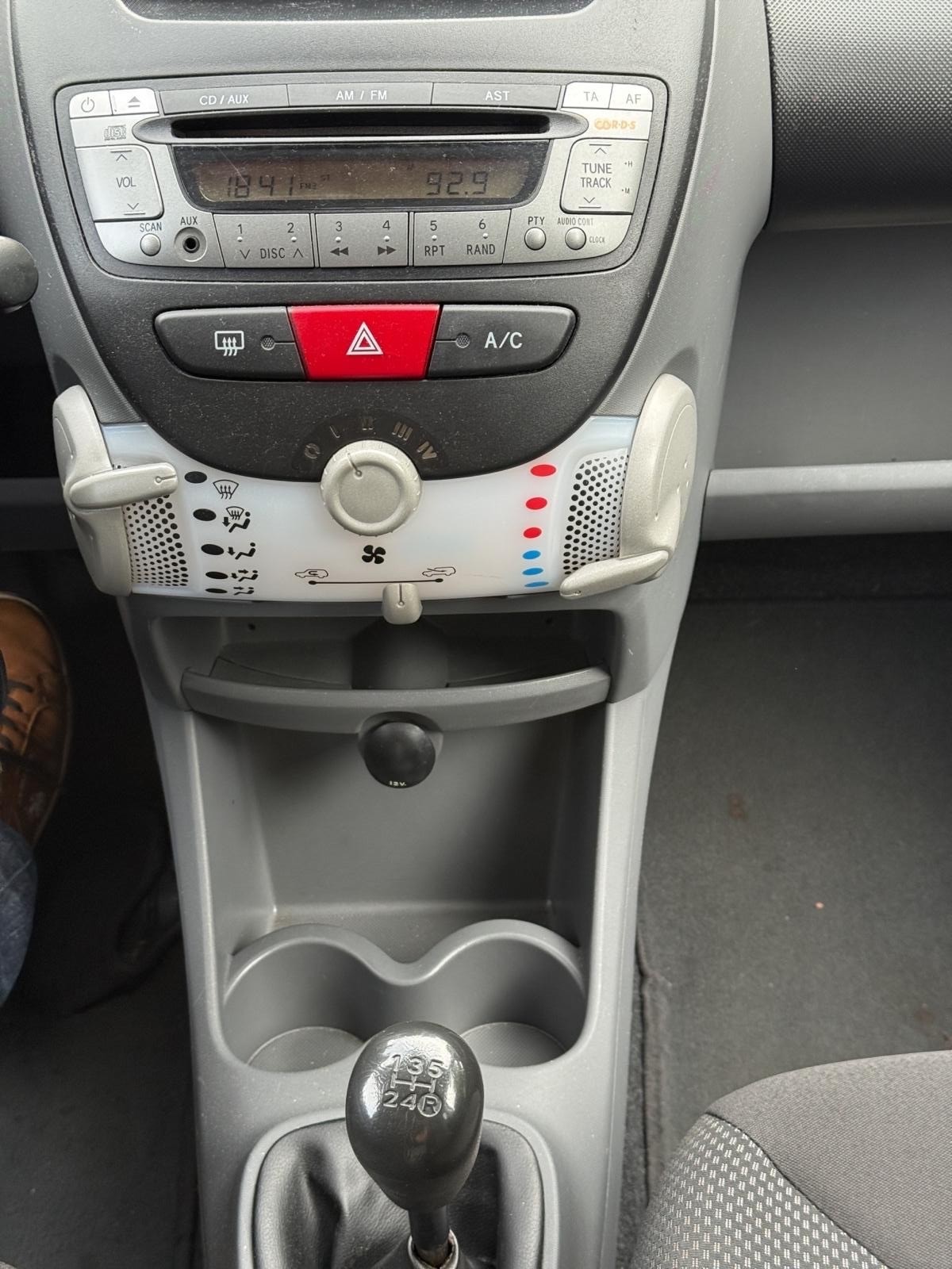 TOYOTA Aygo 1.0 Linea Luna Cool-image-7