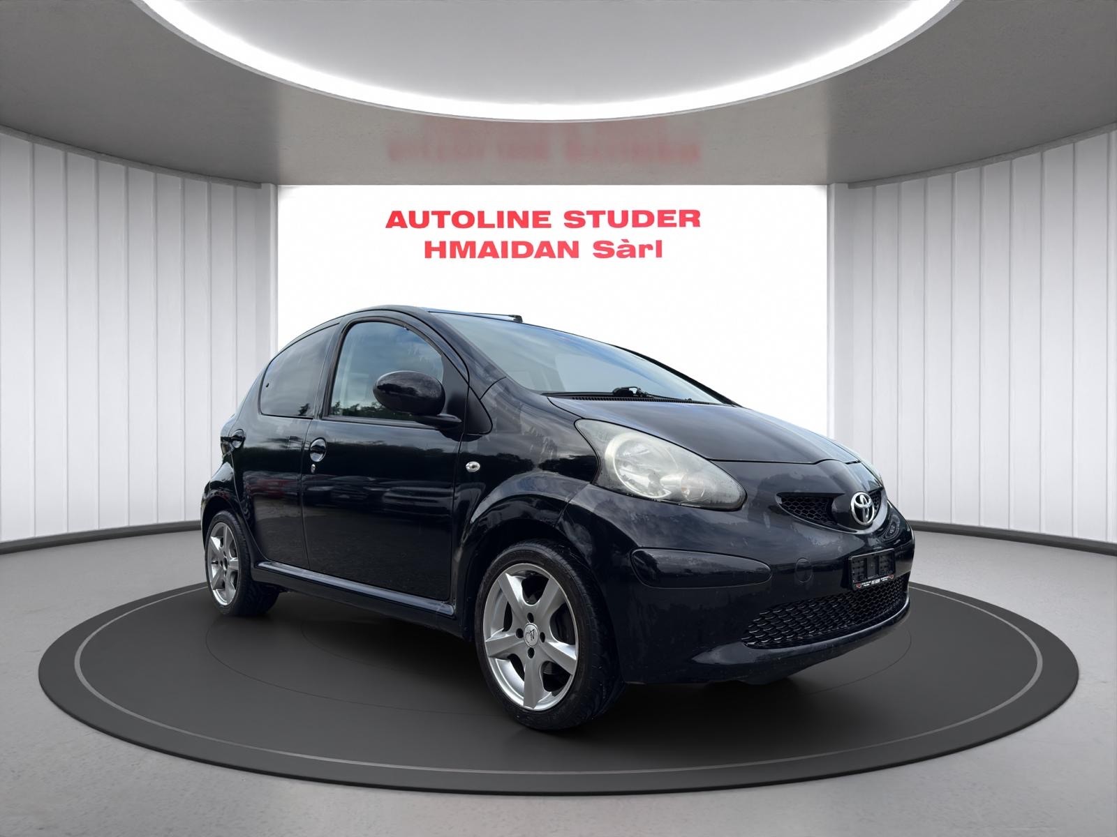 TOYOTA Aygo 1.0 Linea Luna Cool-image-2