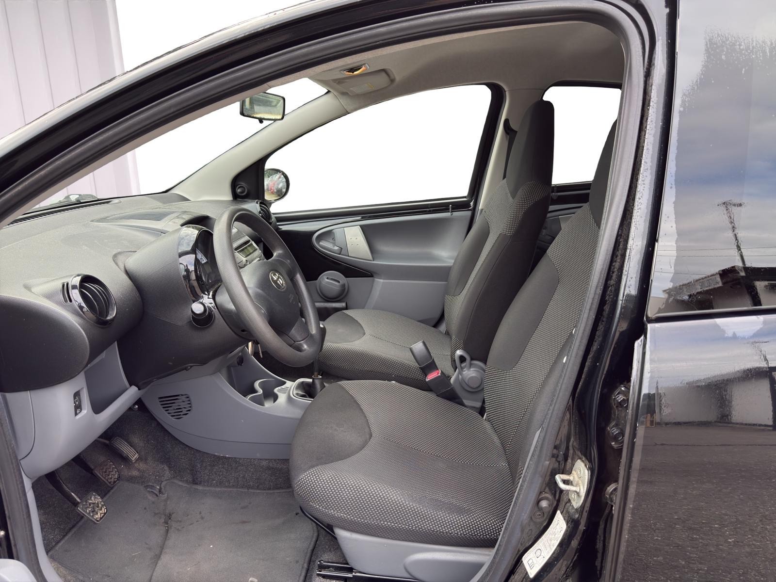 TOYOTA Aygo 1.0 Linea Luna Cool-image-8
