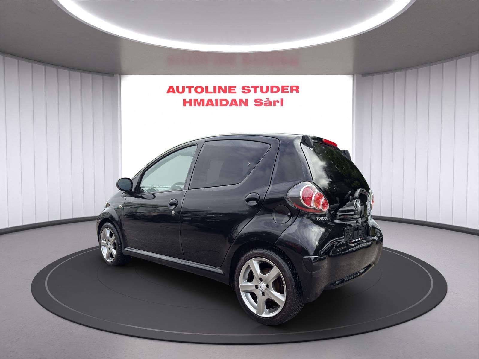 TOYOTA Aygo 1.0 Linea Luna Cool-image-1