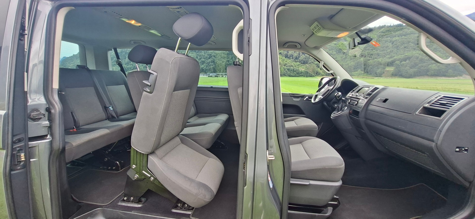 VW T5 Multivan 2.0 TDI Comfortline 4Motion DSG-image-5