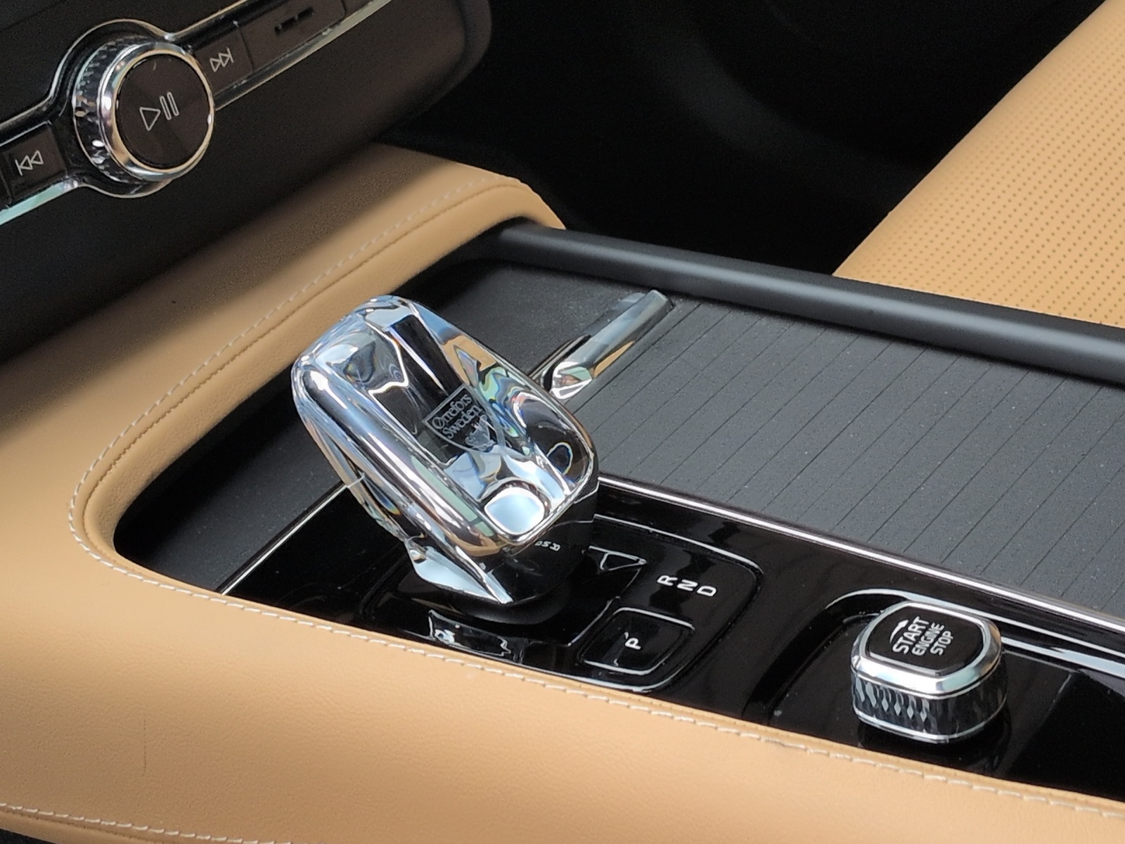 VOLVO XC90 2.0 T8 TE Ultimate Dark 7P. eAWD-image-19