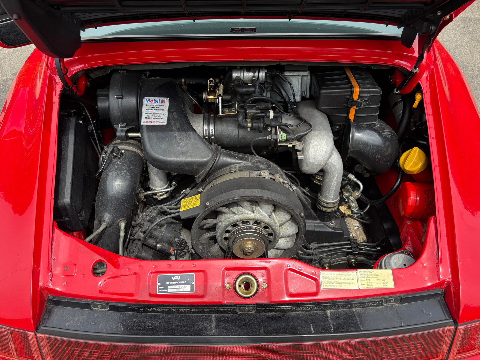 PORSCHE 911 Carrera 4-image-5