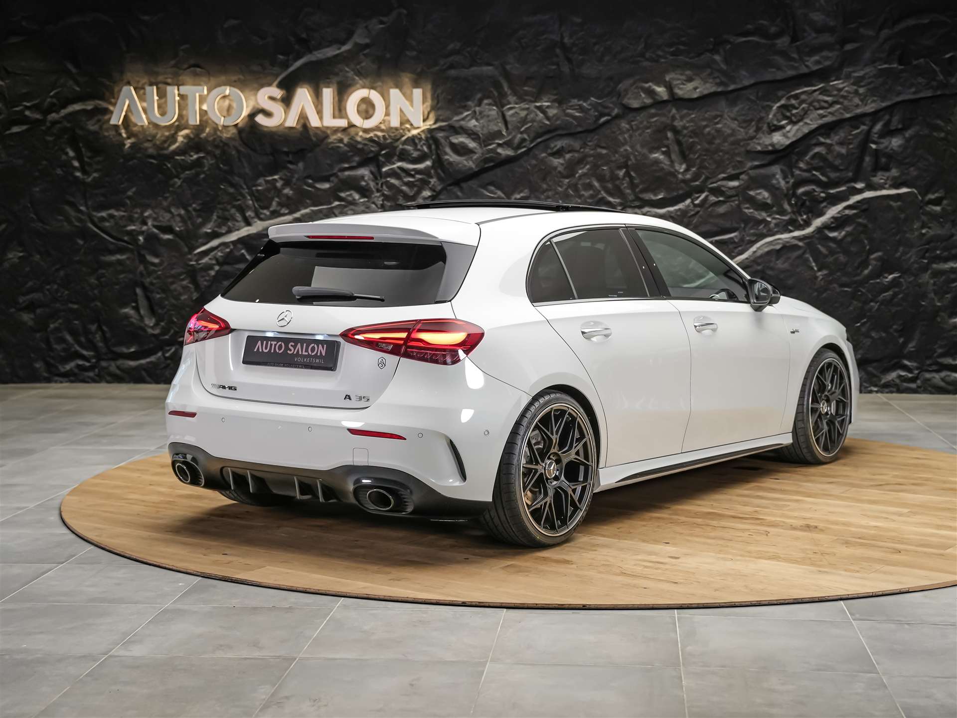 MERCEDES-BENZ A 35 AMG 4matic *Panorama*20" Felgen*Multibeam LED*-image-5