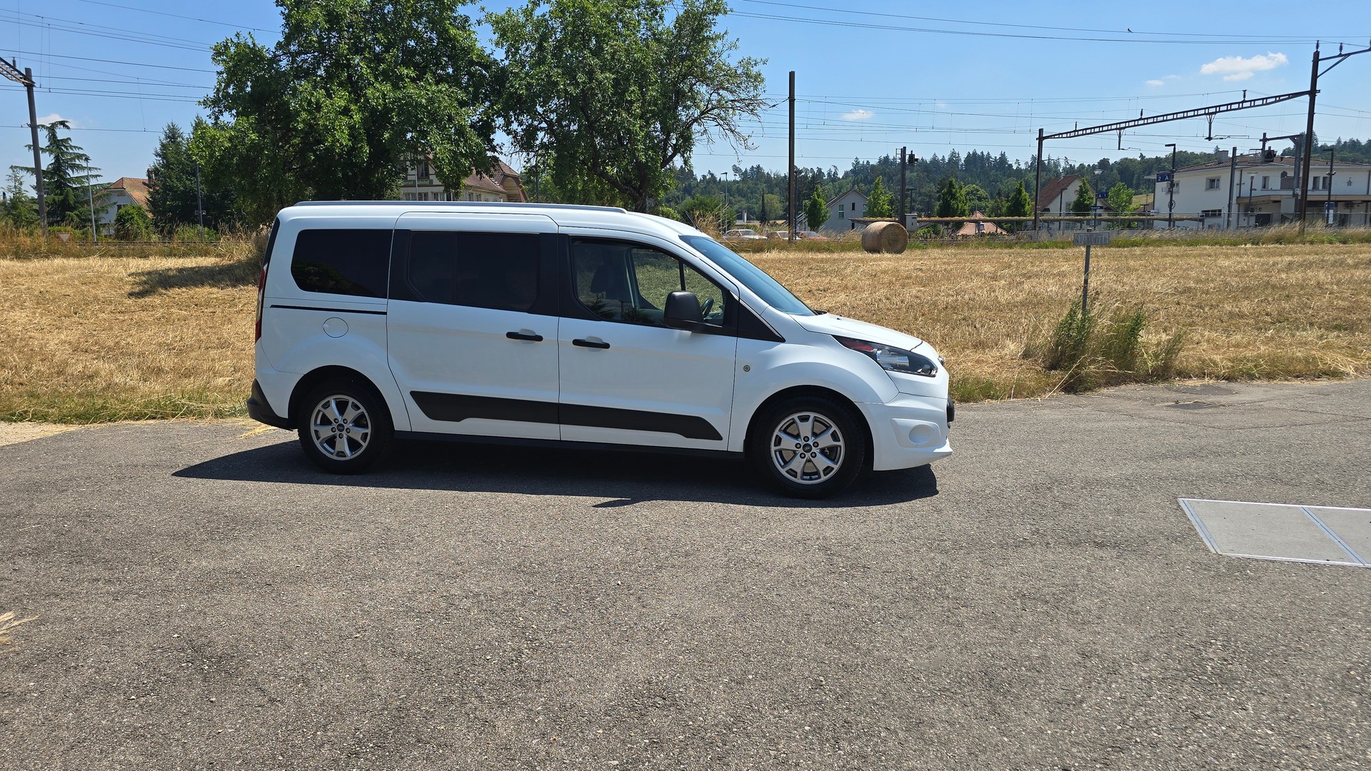 FORD Grand Tourneo Connect 1.5 TDCi Ambiente-image-4
