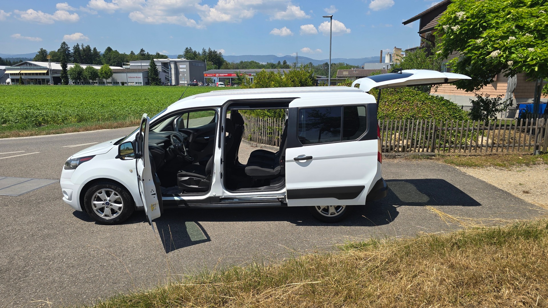 FORD Grand Tourneo Connect 1.5 TDCi Ambiente-image-6