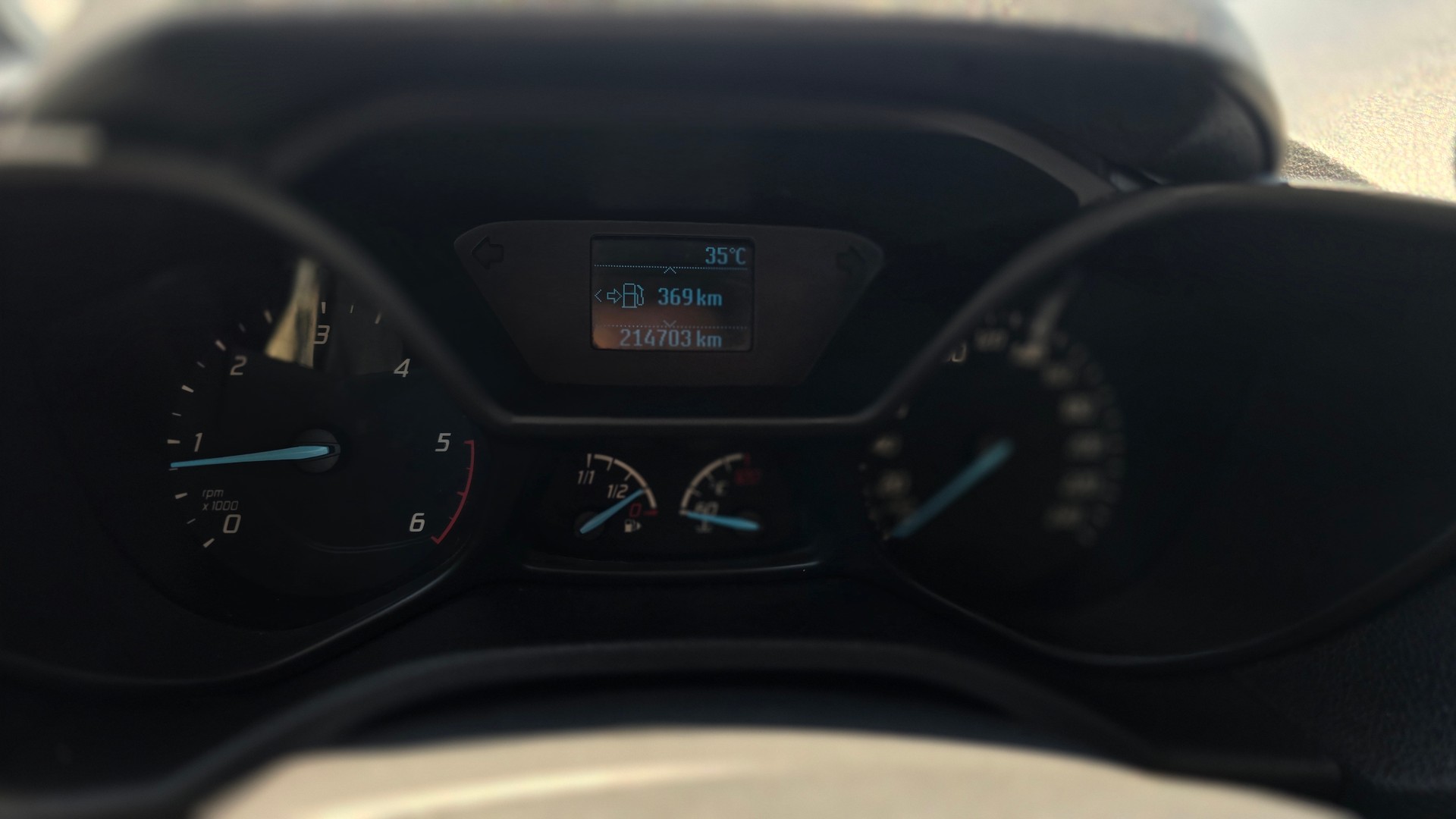 FORD Grand Tourneo Connect 1.5 TDCi Ambiente-image-18