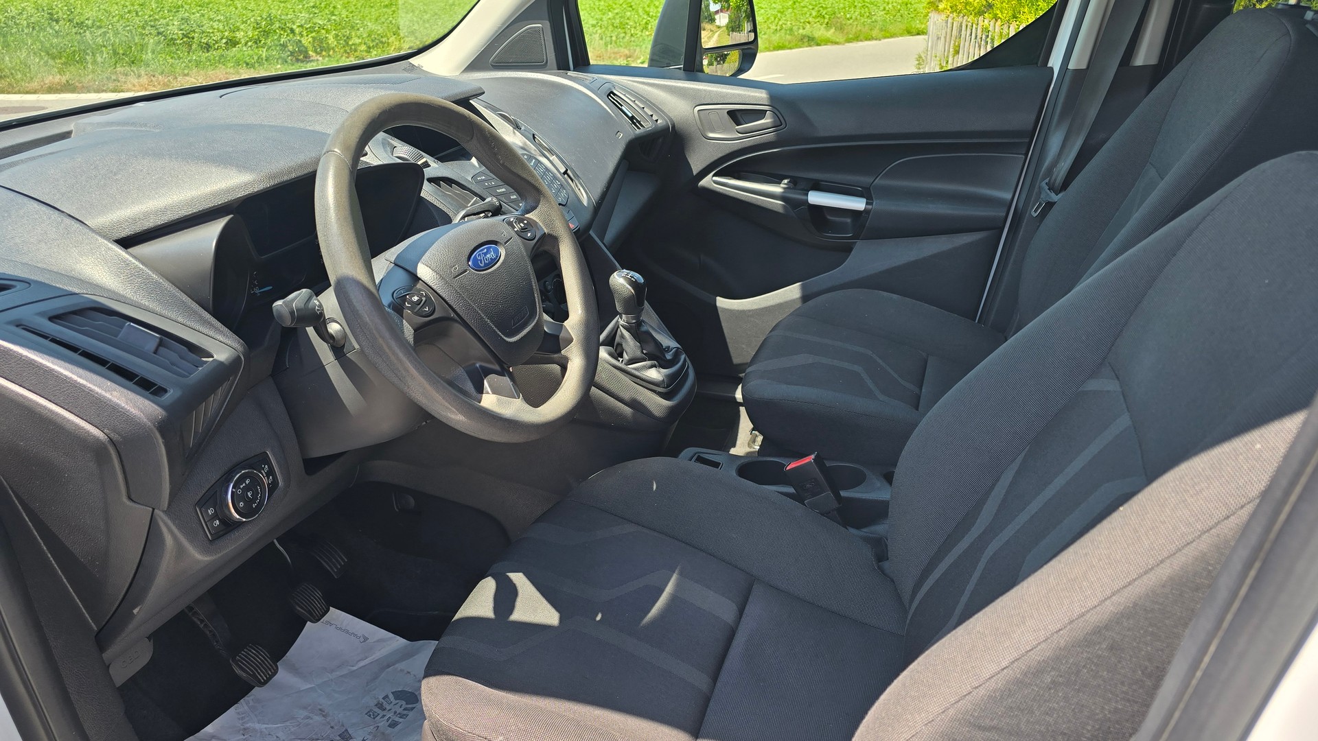 FORD Grand Tourneo Connect 1.5 TDCi Ambiente-image-7