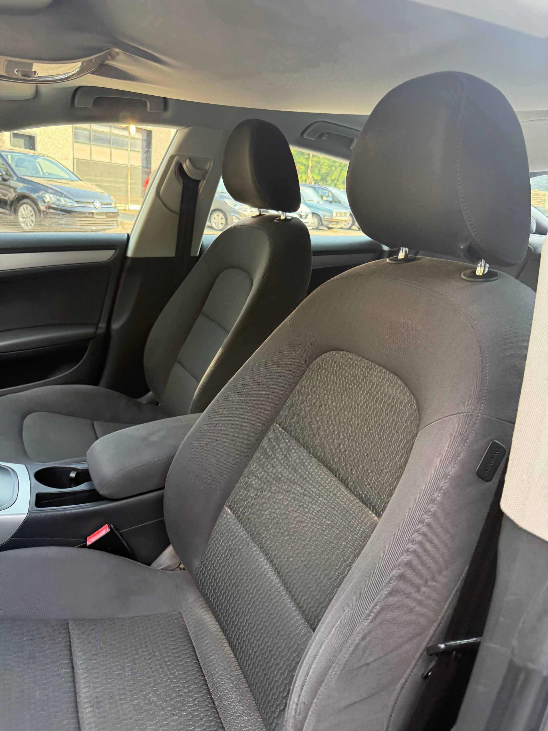 AUDI A5 Sportback 2.0 TDI-image-9