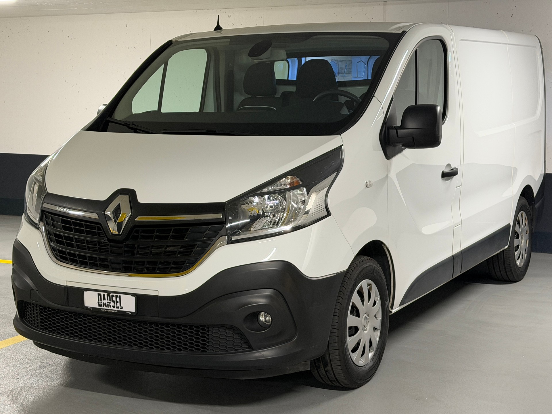 RENAULT Trafic 2.0 ENERGY dCi145 3.0t Business L1H1 A-image-0