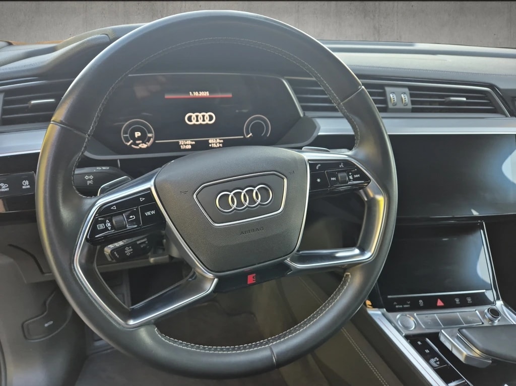 AUDI 50 S Line quattro-image-3